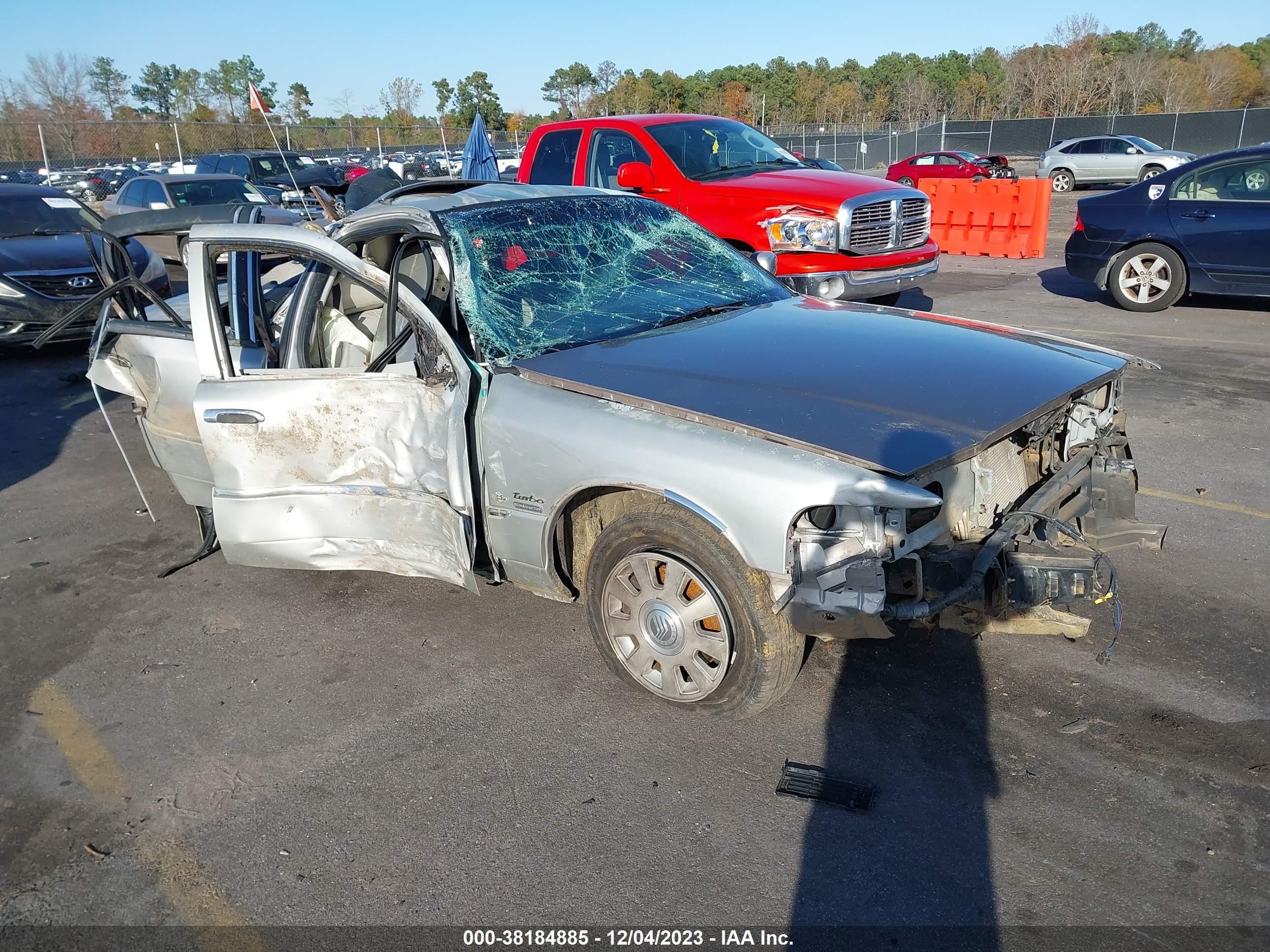 Photo 0 VIN: 2MEHM75W44X681508 - MERCURY GRAND MARQUIS 