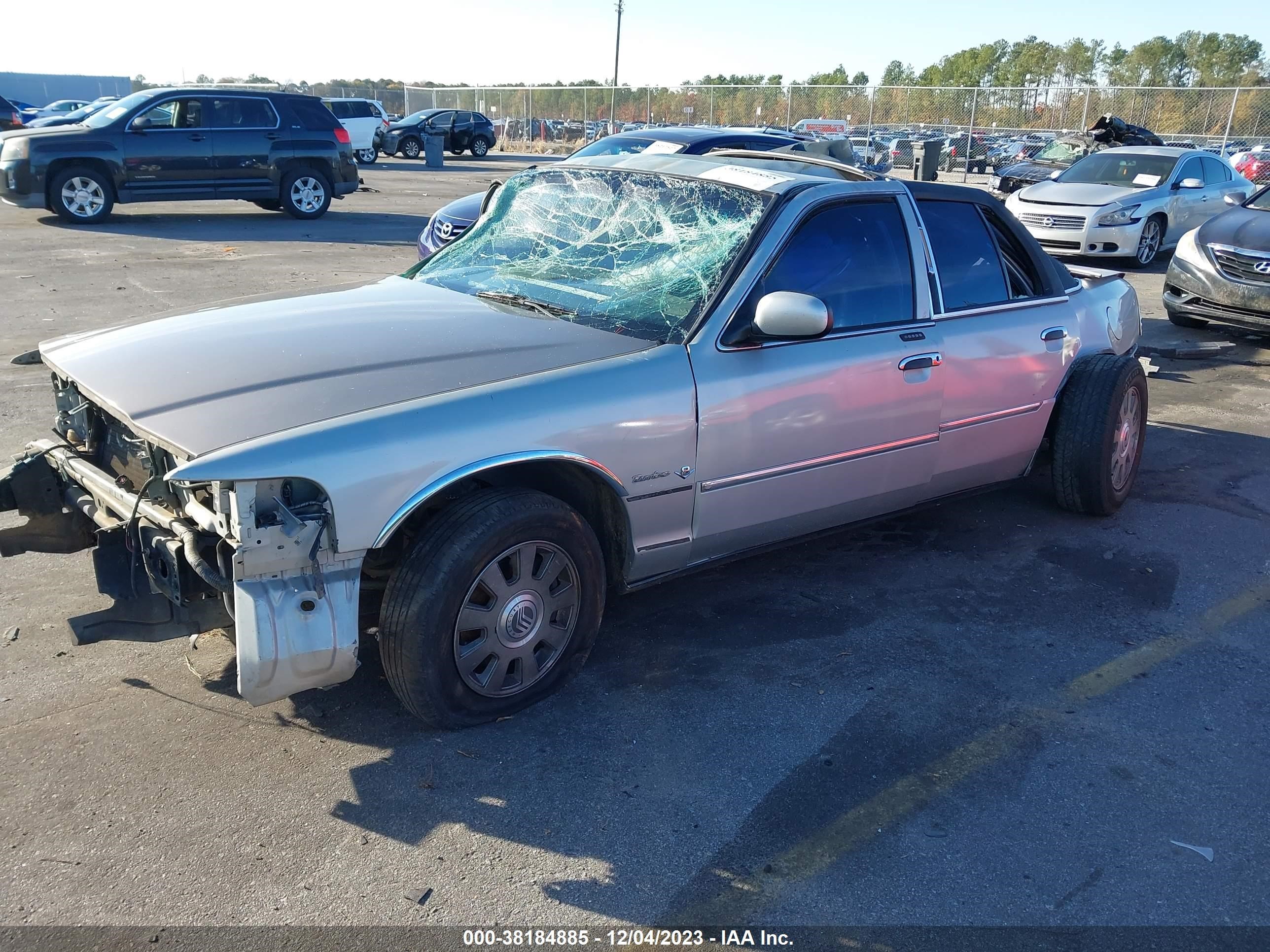 Photo 1 VIN: 2MEHM75W44X681508 - MERCURY GRAND MARQUIS 