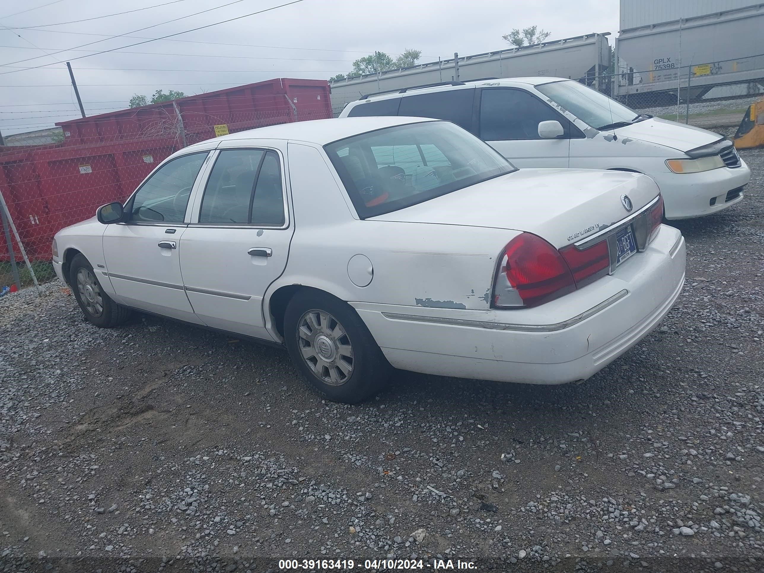 Photo 2 VIN: 2MEHM75W74X690347 - MERCURY GRAND MARQUIS 