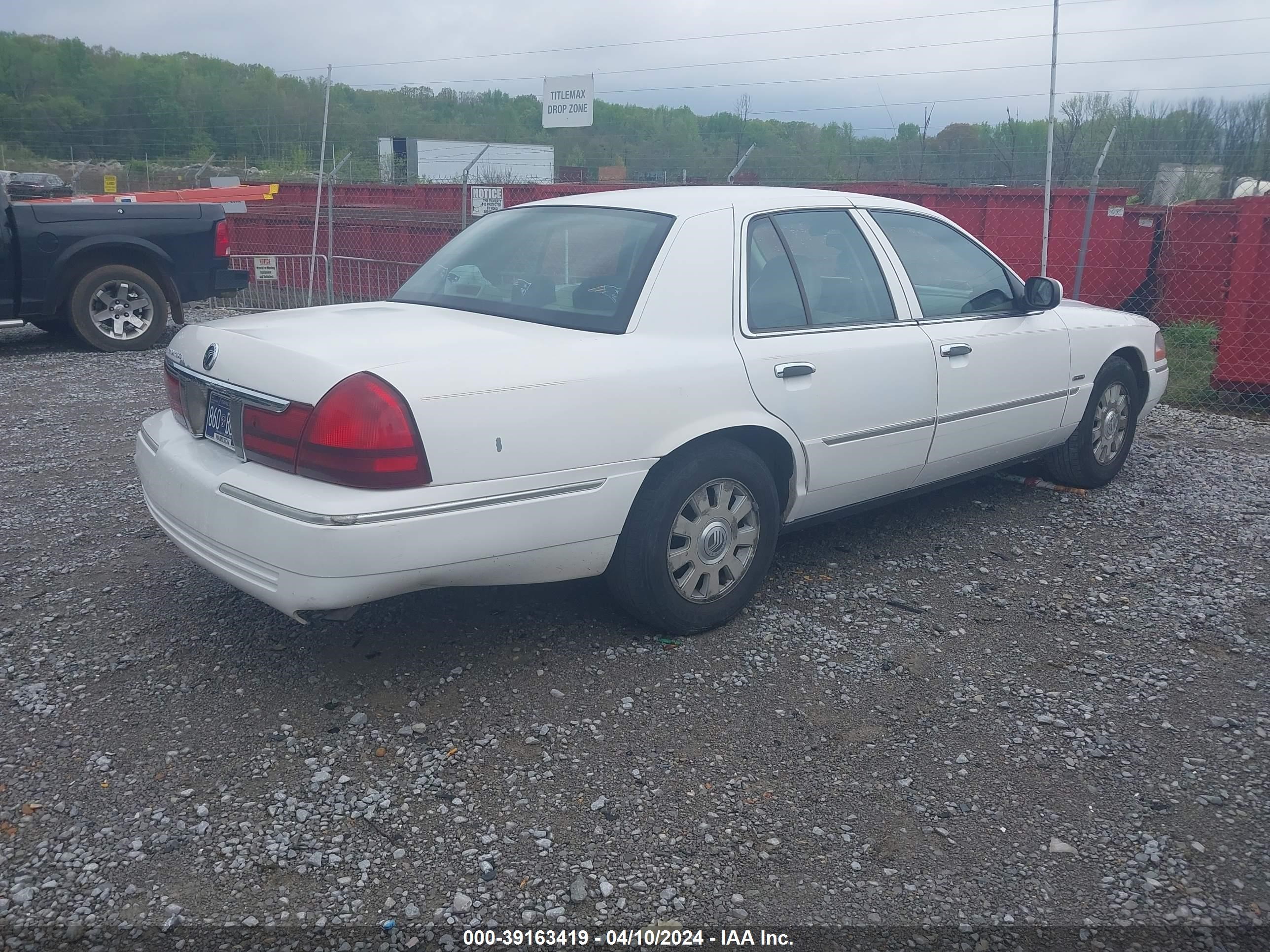 Photo 3 VIN: 2MEHM75W74X690347 - MERCURY GRAND MARQUIS 