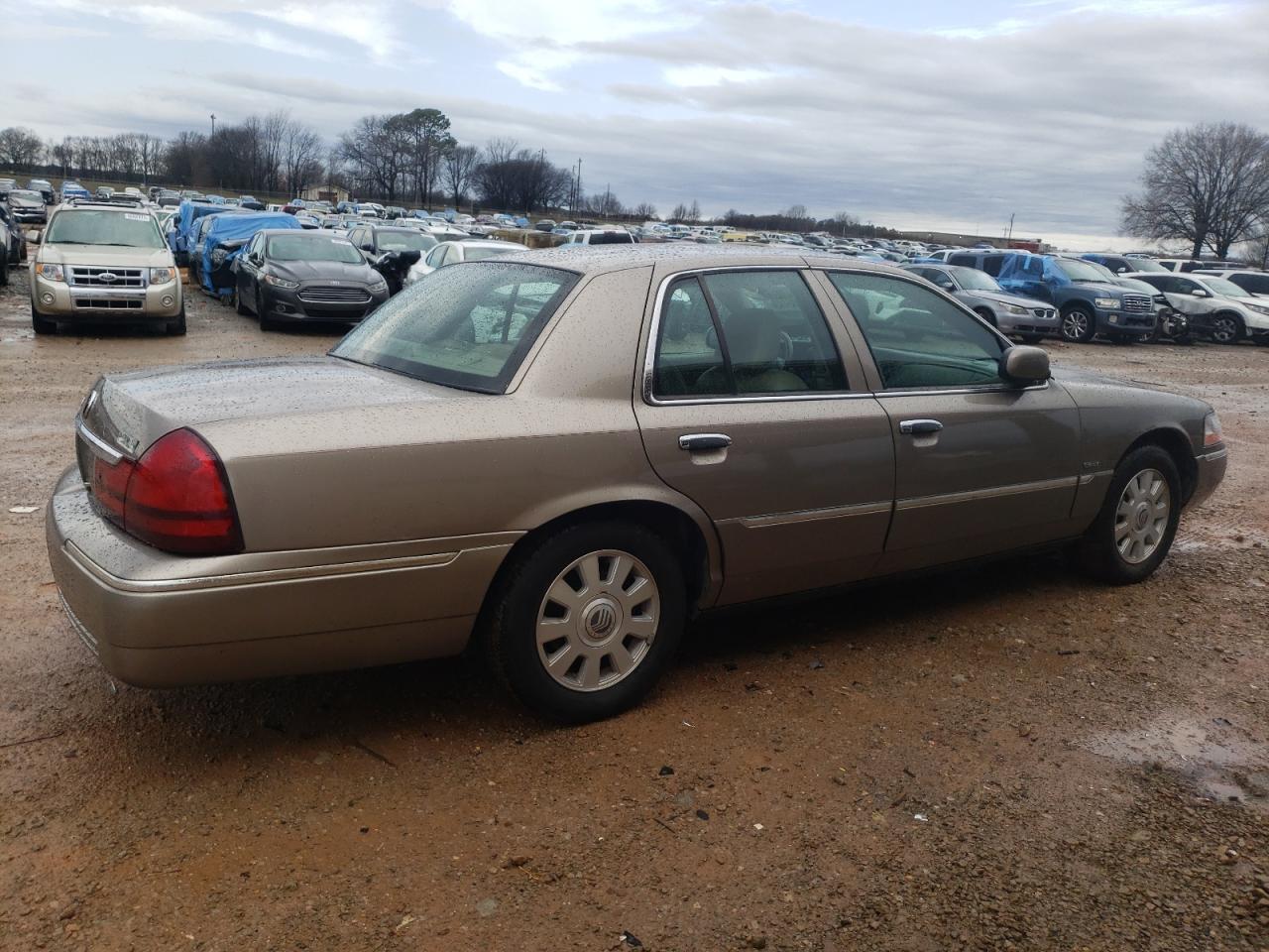 Photo 2 VIN: 2MEHM75W84X637558 - MERCURY GRAND MARQUIS 