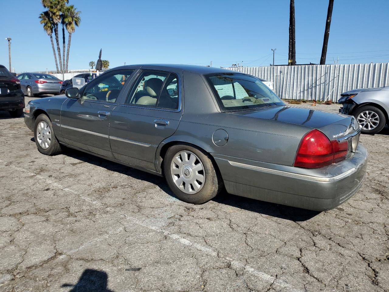 Photo 1 VIN: 2MEHM75W84X646888 - MERCURY GRAND MARQUIS 