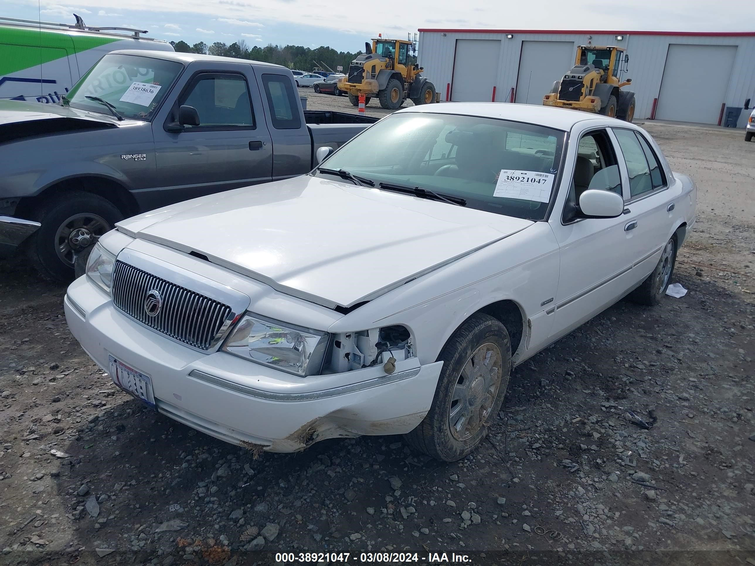 Photo 1 VIN: 2MEHM75W85X614802 - MERCURY GRAND MARQUIS 