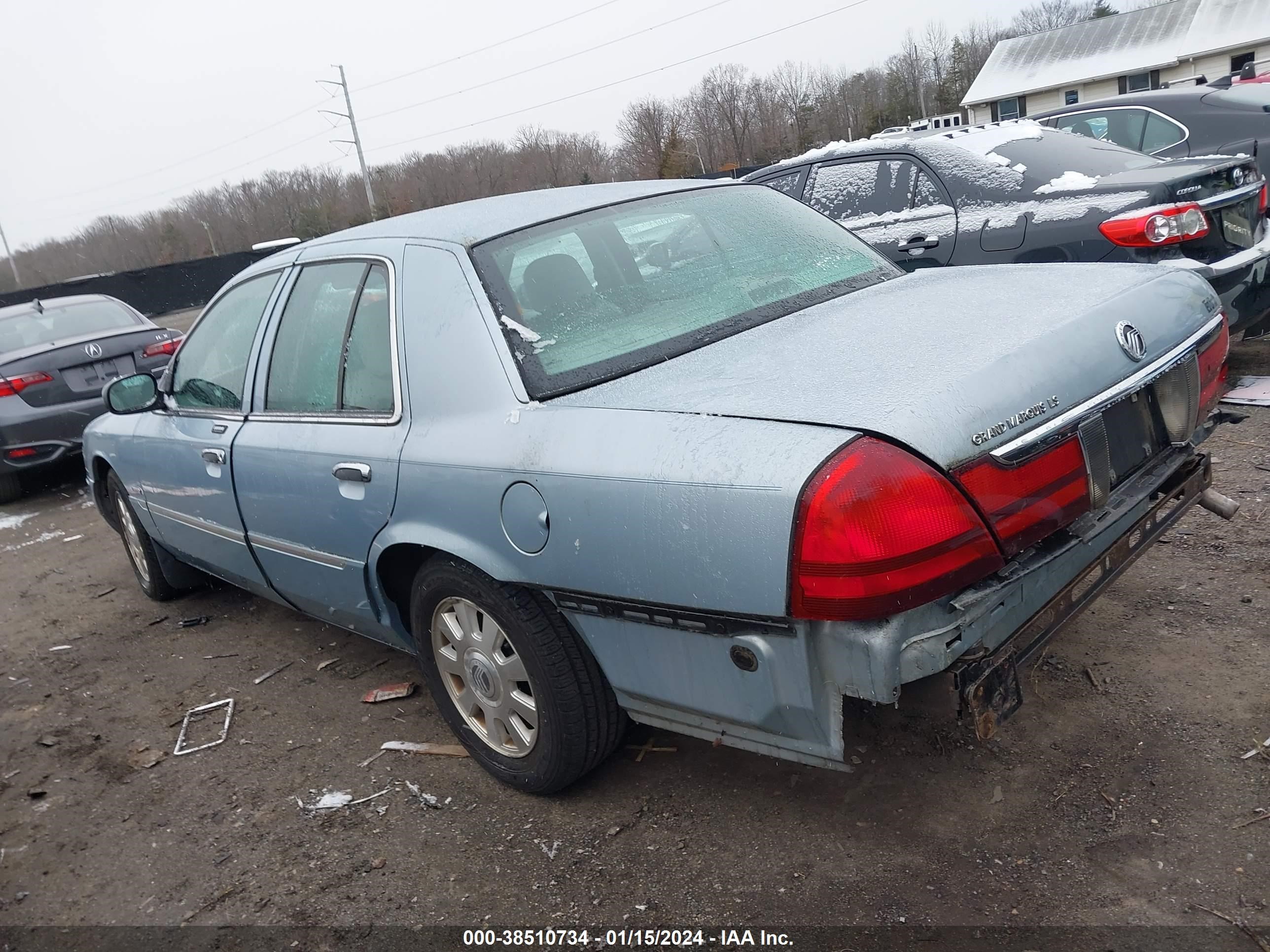 Photo 2 VIN: 2MEHM75W94X653235 - MERCURY GRAND MARQUIS 