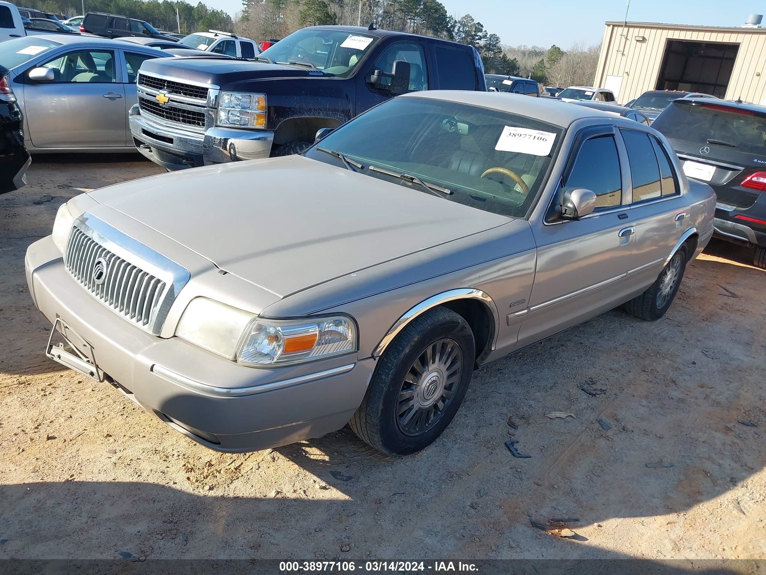 Photo 1 VIN: 2MEHM75W96X604135 - MERCURY GRAND MARQUIS 