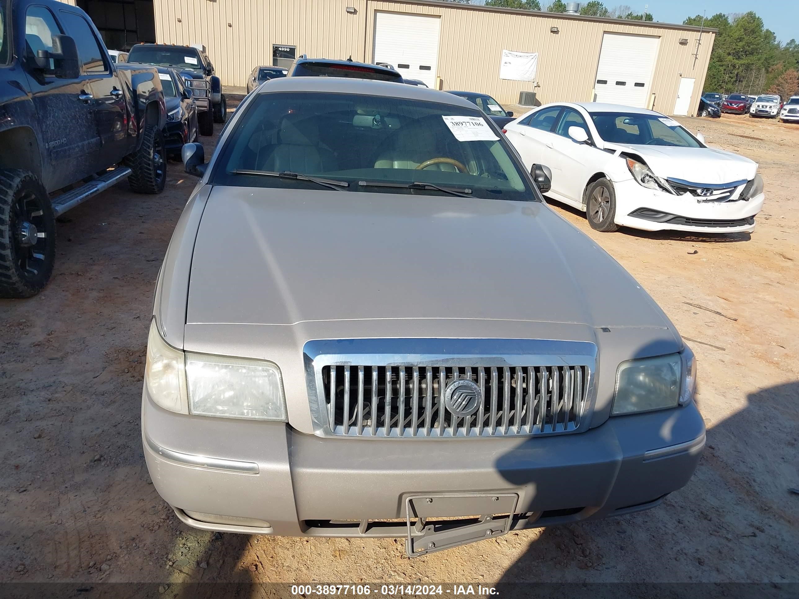 Photo 5 VIN: 2MEHM75W96X604135 - MERCURY GRAND MARQUIS 