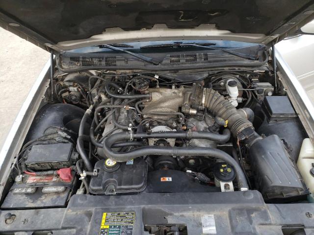 Photo 10 VIN: 2MEHM79V44X631130 - MERCURY MARAUDER 