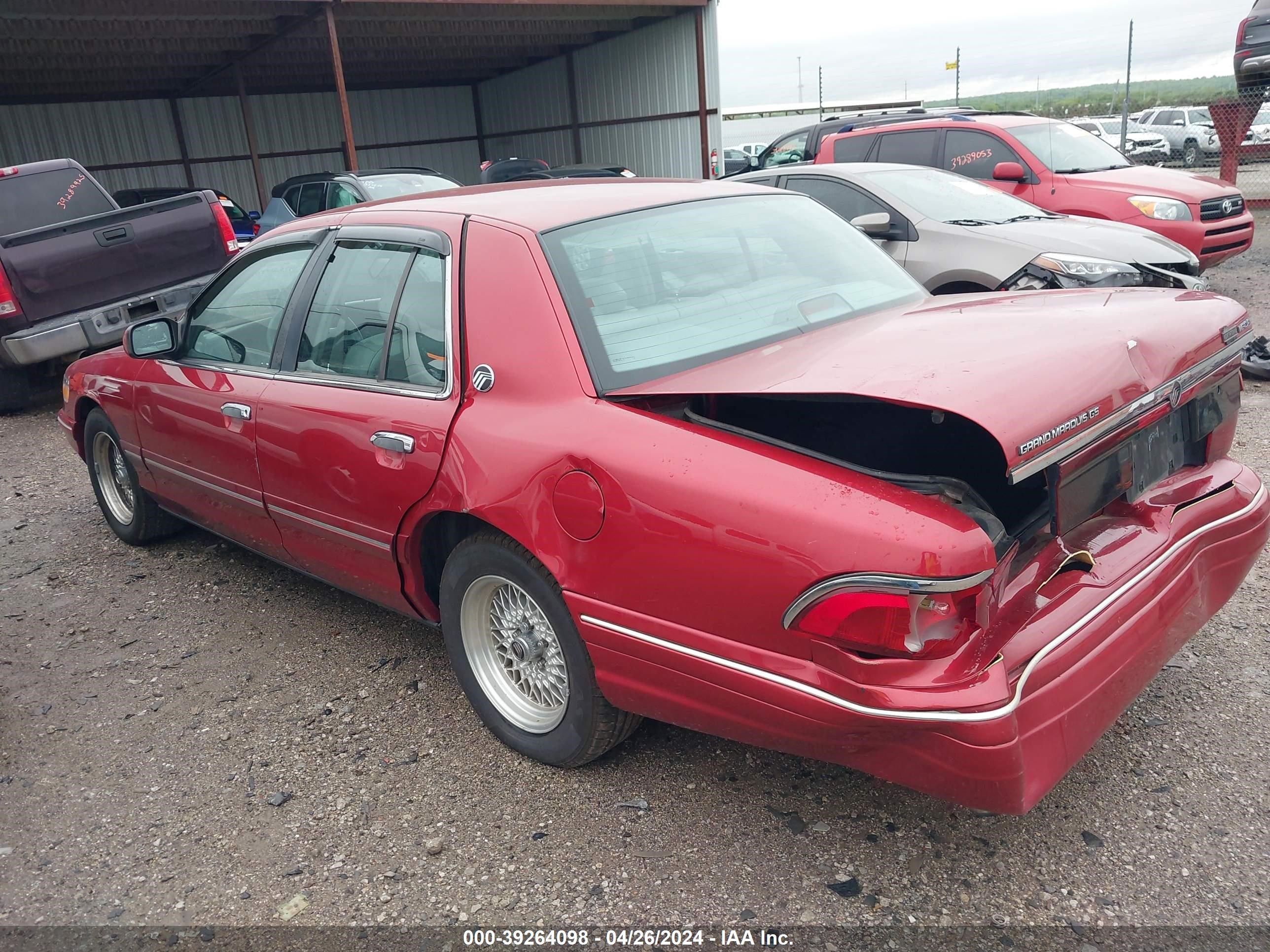 Photo 2 VIN: 2MELM74W0TX701389 - MERCURY GRAND MARQUIS 