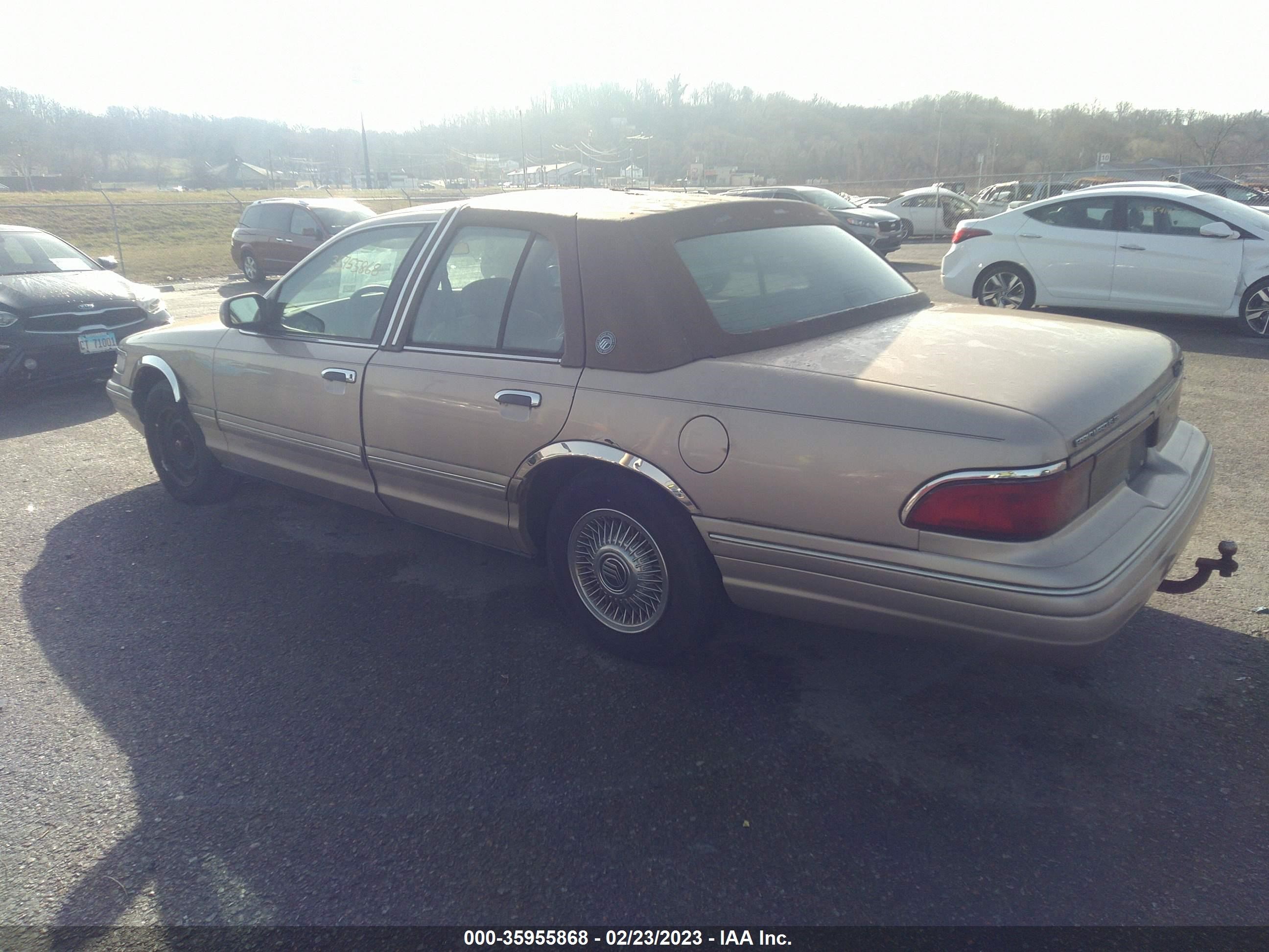 Photo 2 VIN: 2MELM74W0VX636515 - MERCURY GRAND MARQUIS 