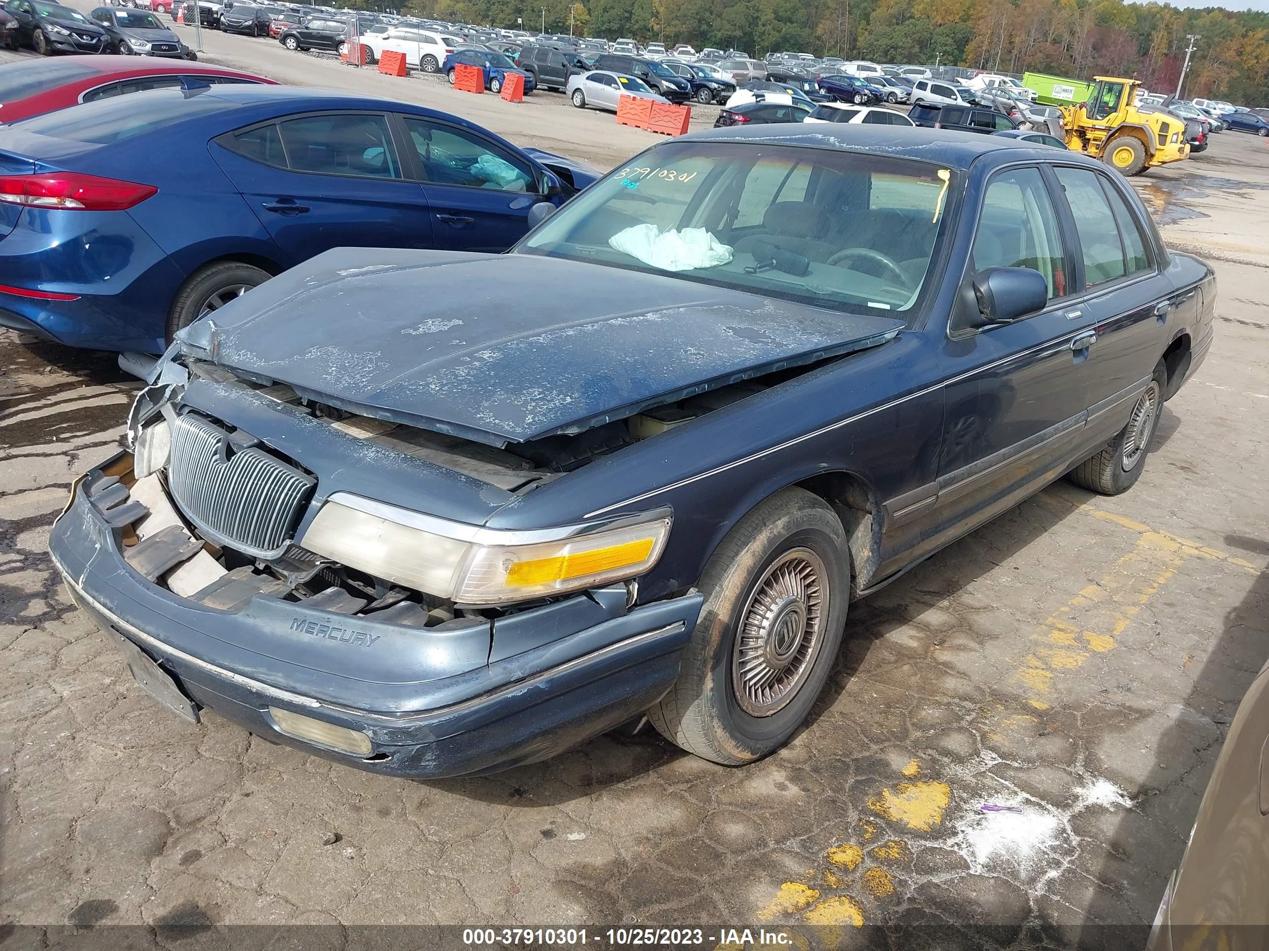 Photo 1 VIN: 2MELM74W0VX660121 - MERCURY GRAND MARQUIS 