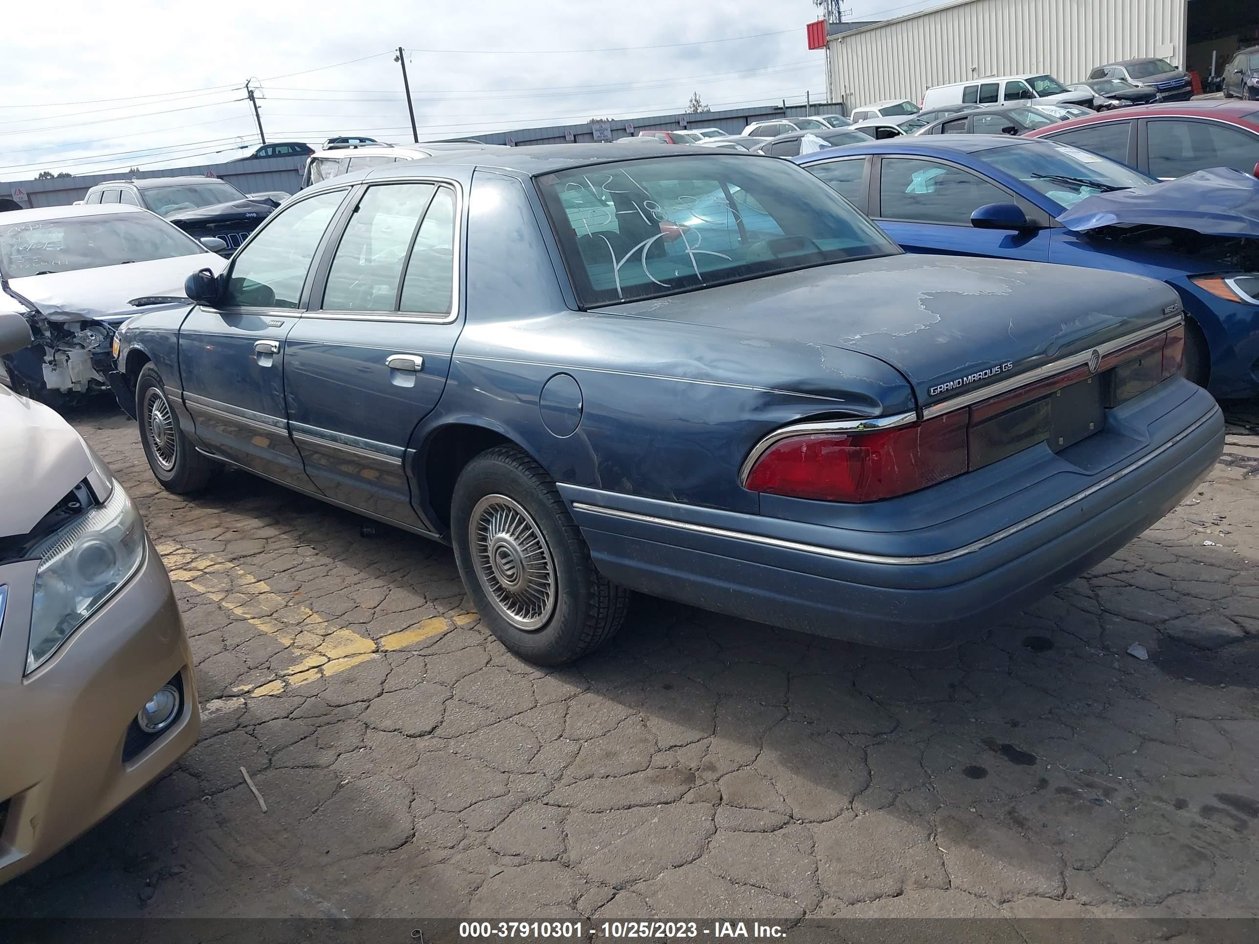 Photo 2 VIN: 2MELM74W0VX660121 - MERCURY GRAND MARQUIS 