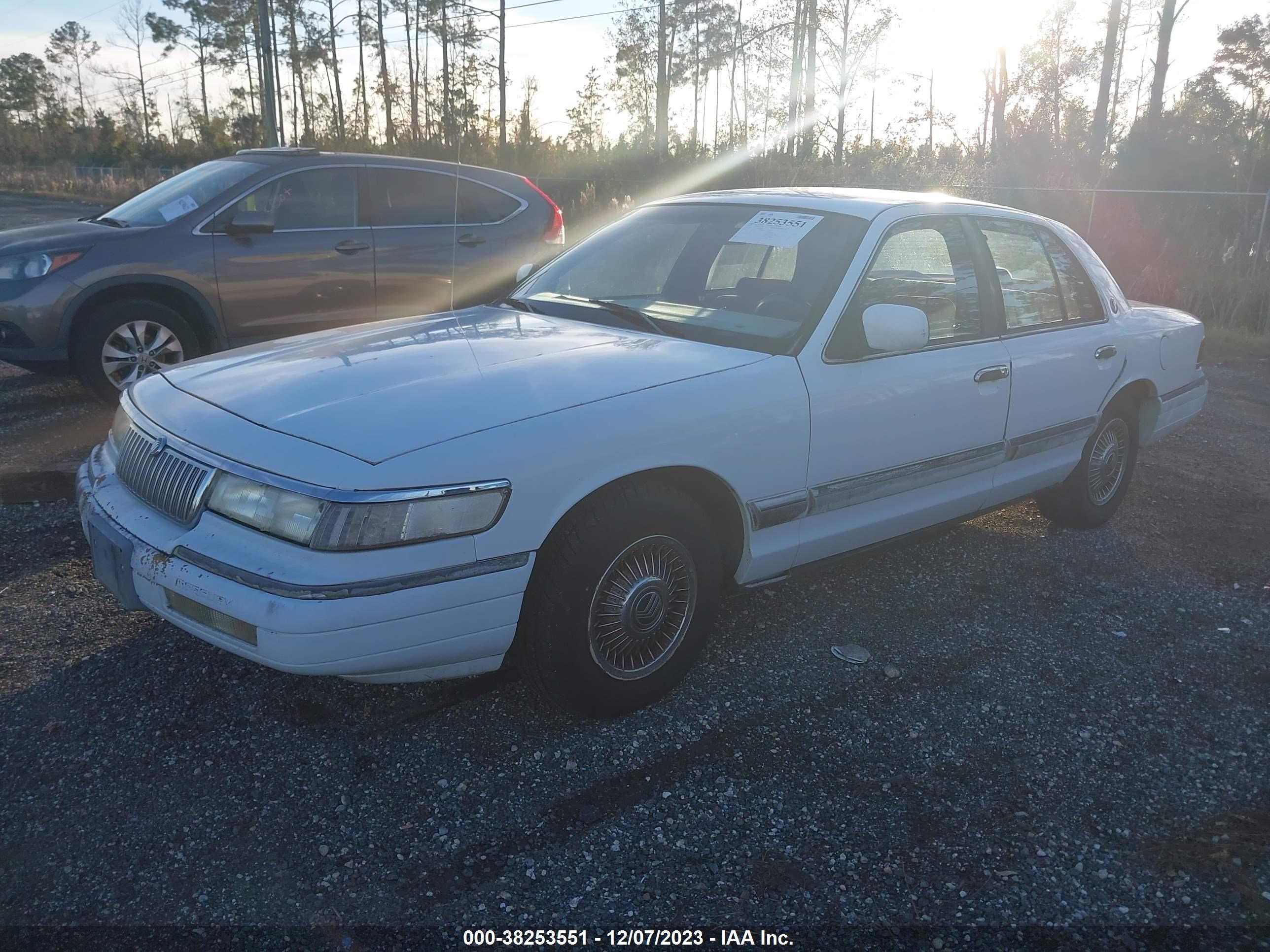 Photo 1 VIN: 2MELM74W1PX659806 - MERCURY GRAND MARQUIS 