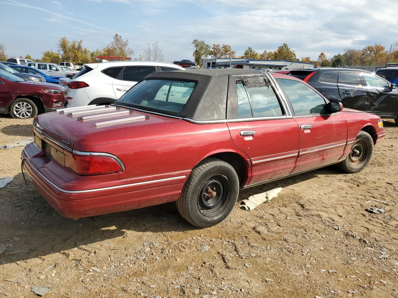 Photo 2 VIN: 2MELM74W5VX604871 - MERCURY GRAND MARQUIS 