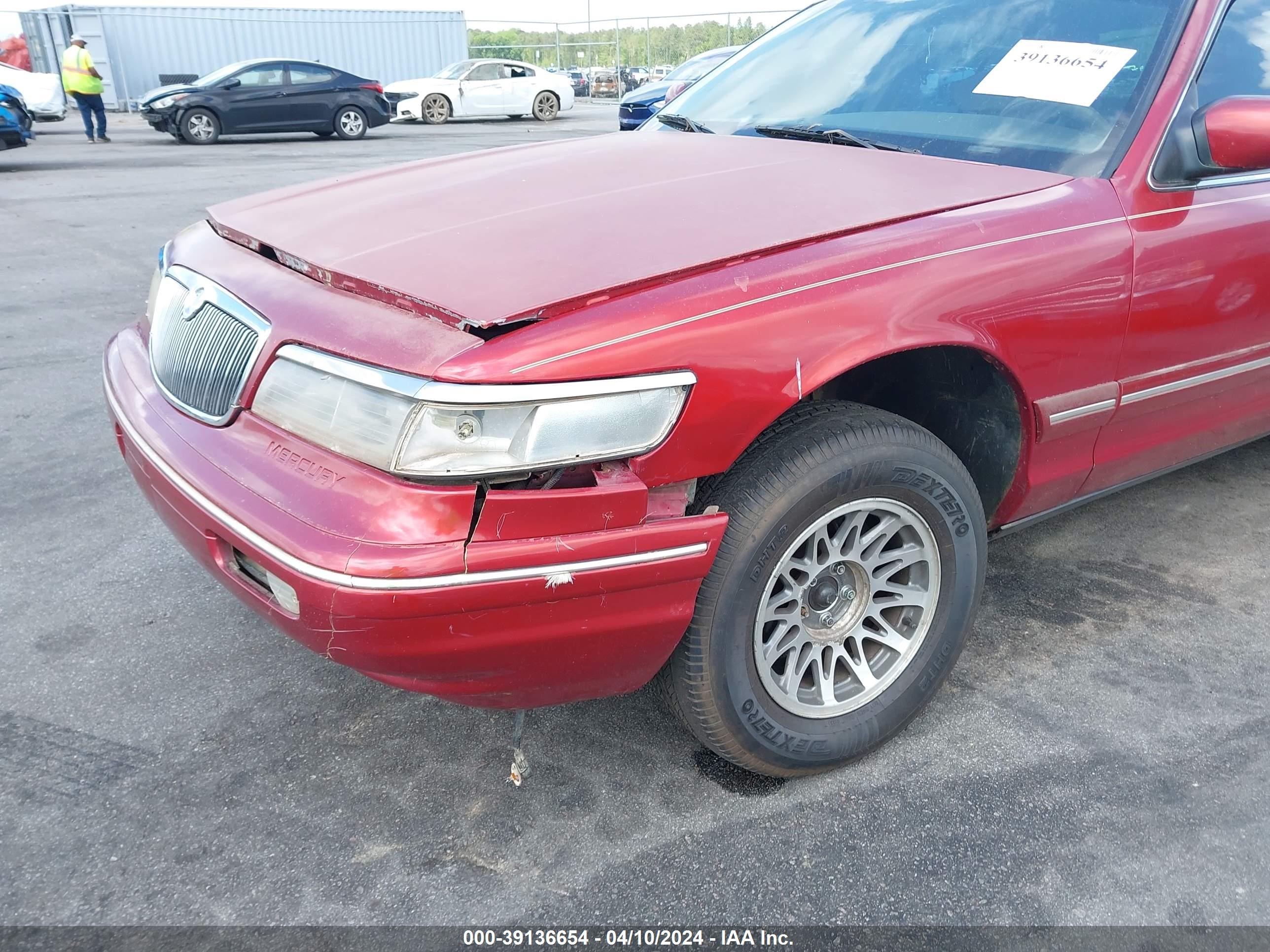 Photo 5 VIN: 2MELM74W6VX704381 - MERCURY GRAND MARQUIS 