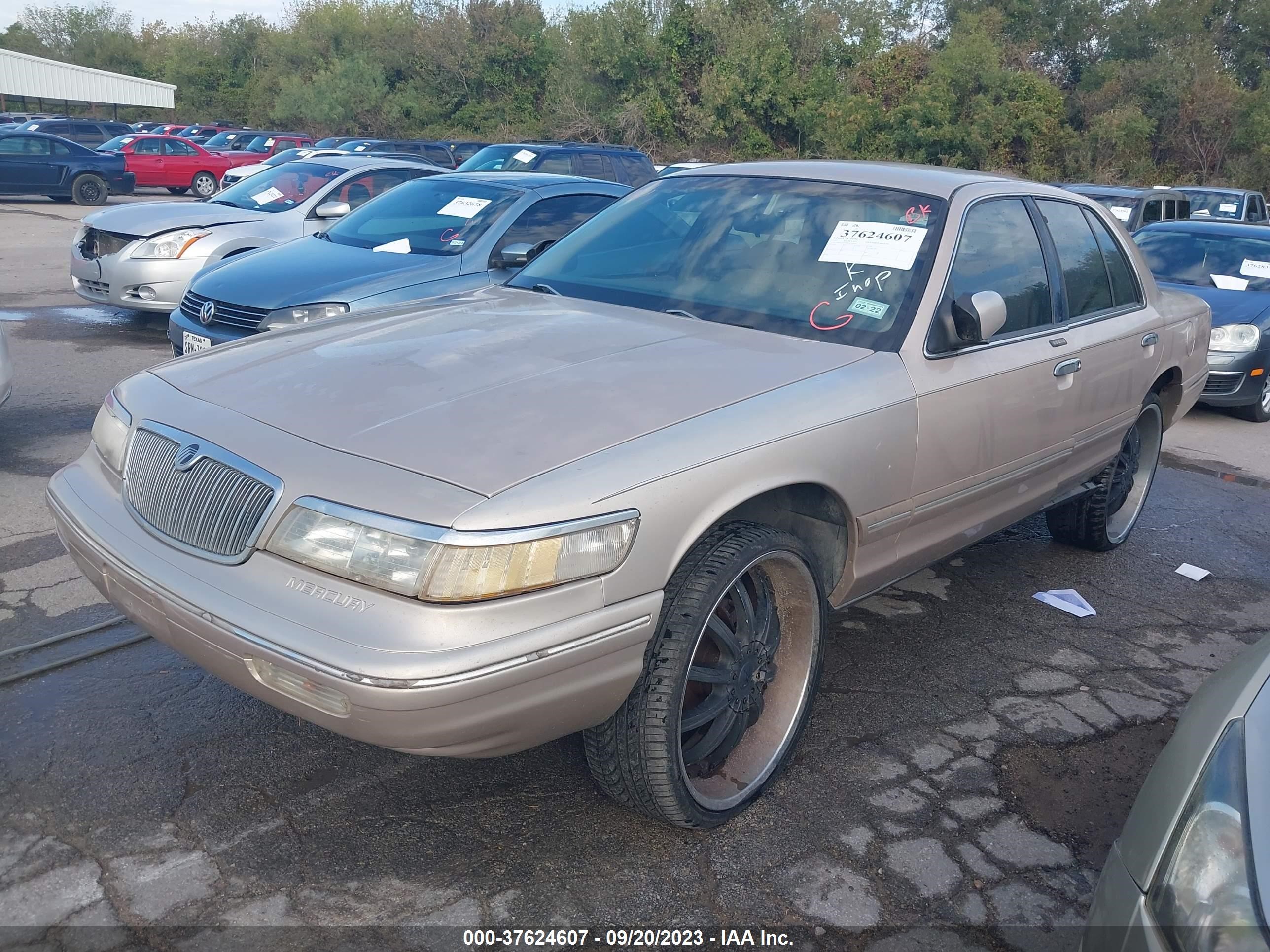 Photo 1 VIN: 2MELM74W6VX730205 - MERCURY GRAND MARQUIS 