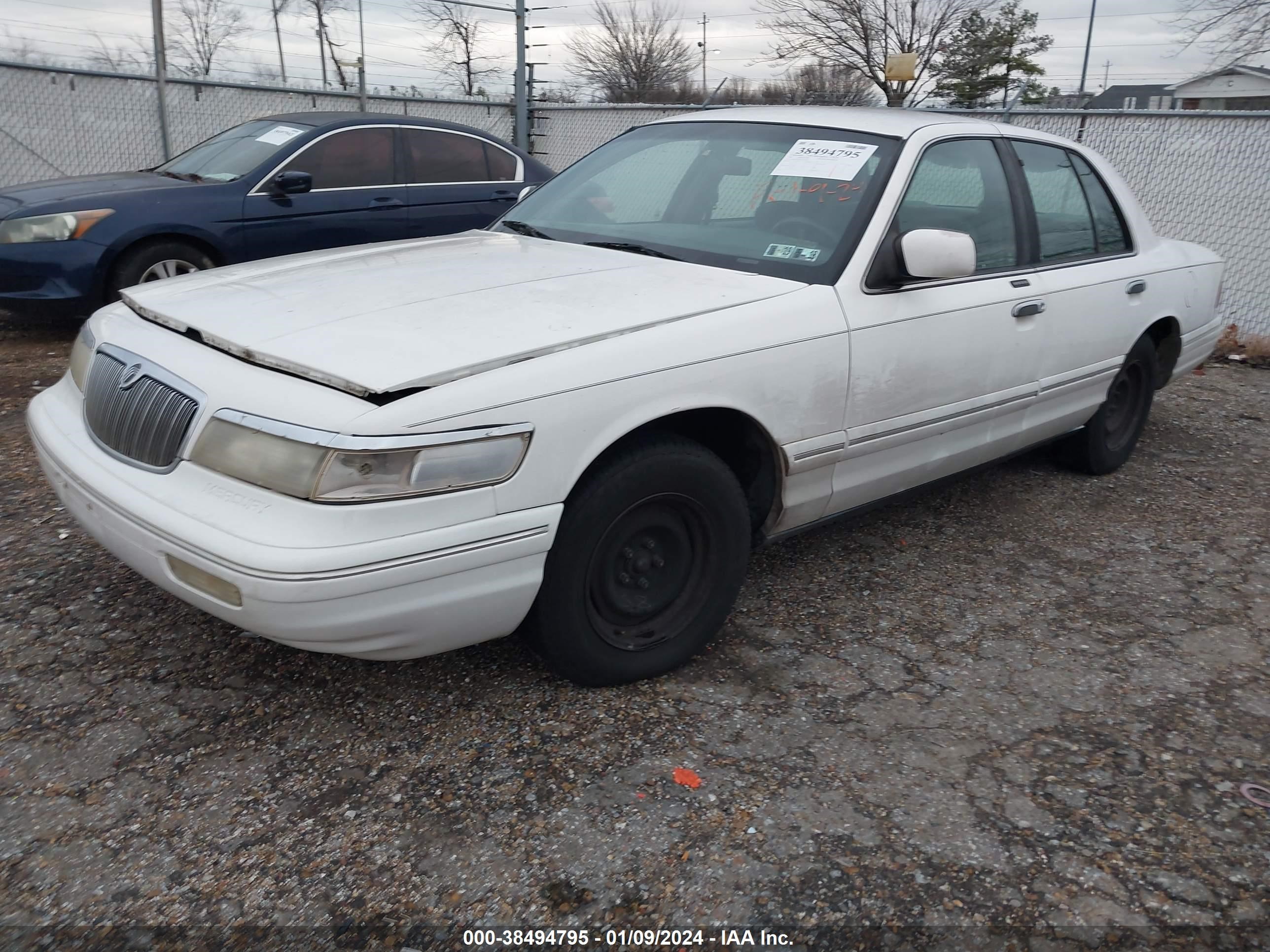 Photo 1 VIN: 2MELM74W8VX702647 - MERCURY GRAND MARQUIS 