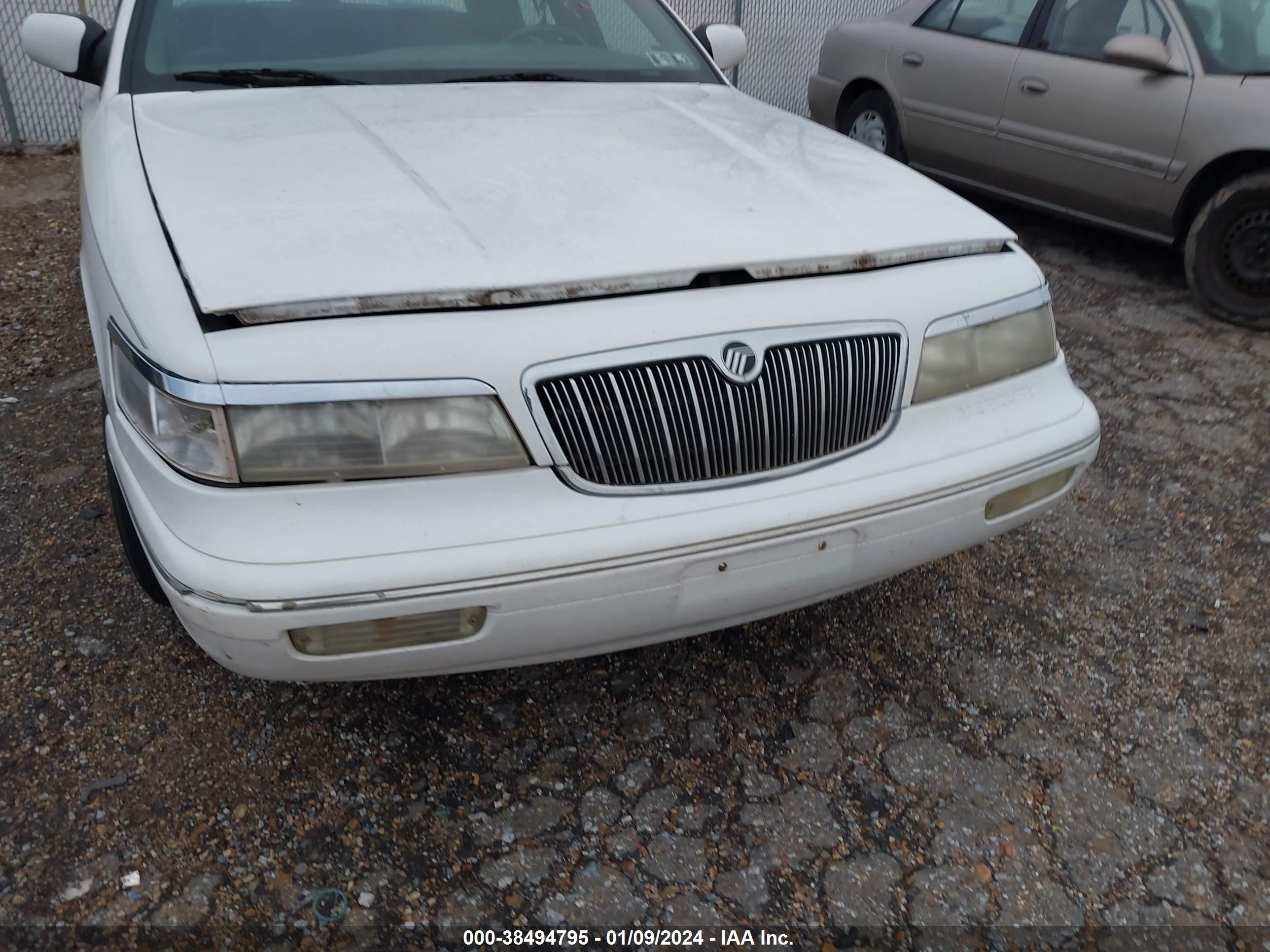 Photo 5 VIN: 2MELM74W8VX702647 - MERCURY GRAND MARQUIS 