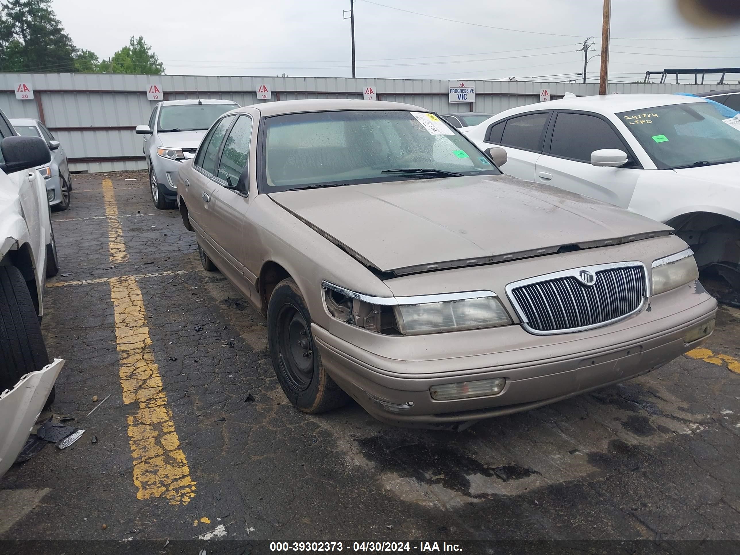 Photo 0 VIN: 2MELM74W8VX728925 - MERCURY GRAND MARQUIS 