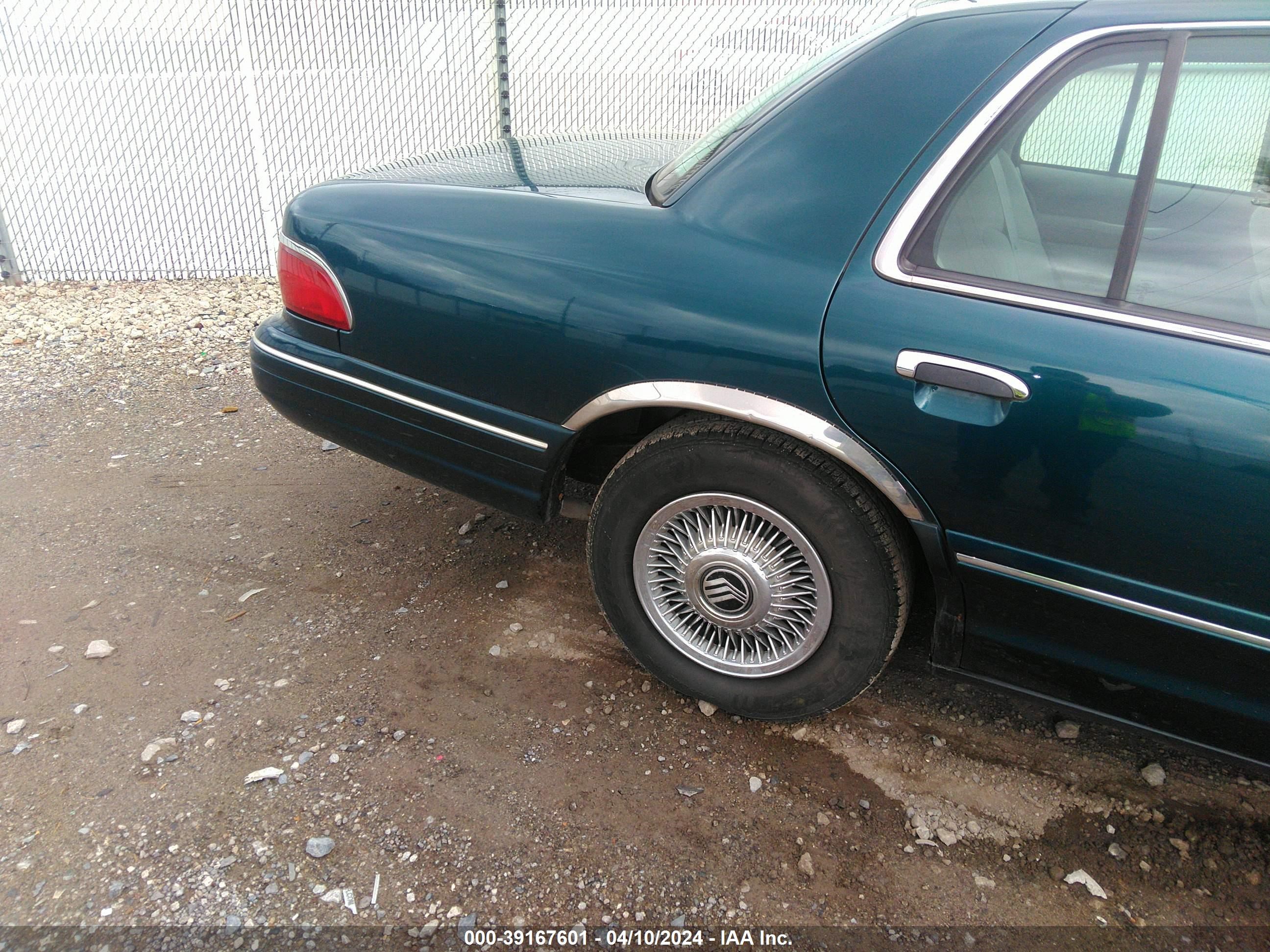 Photo 5 VIN: 2MELM74W8VX738905 - MERCURY GRAND MARQUIS 