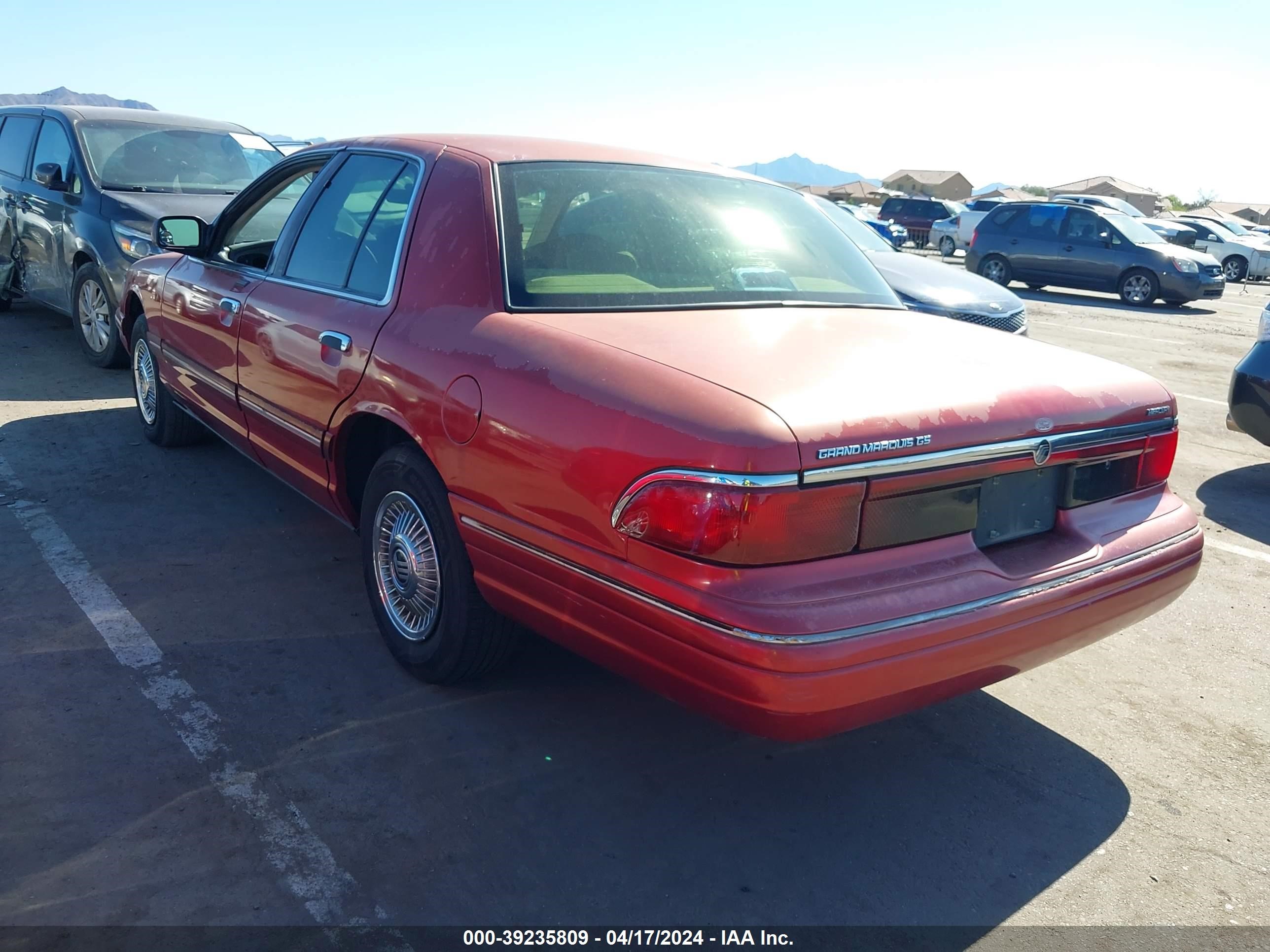 Photo 2 VIN: 2MELM74W8VX742047 - MERCURY GRAND MARQUIS 