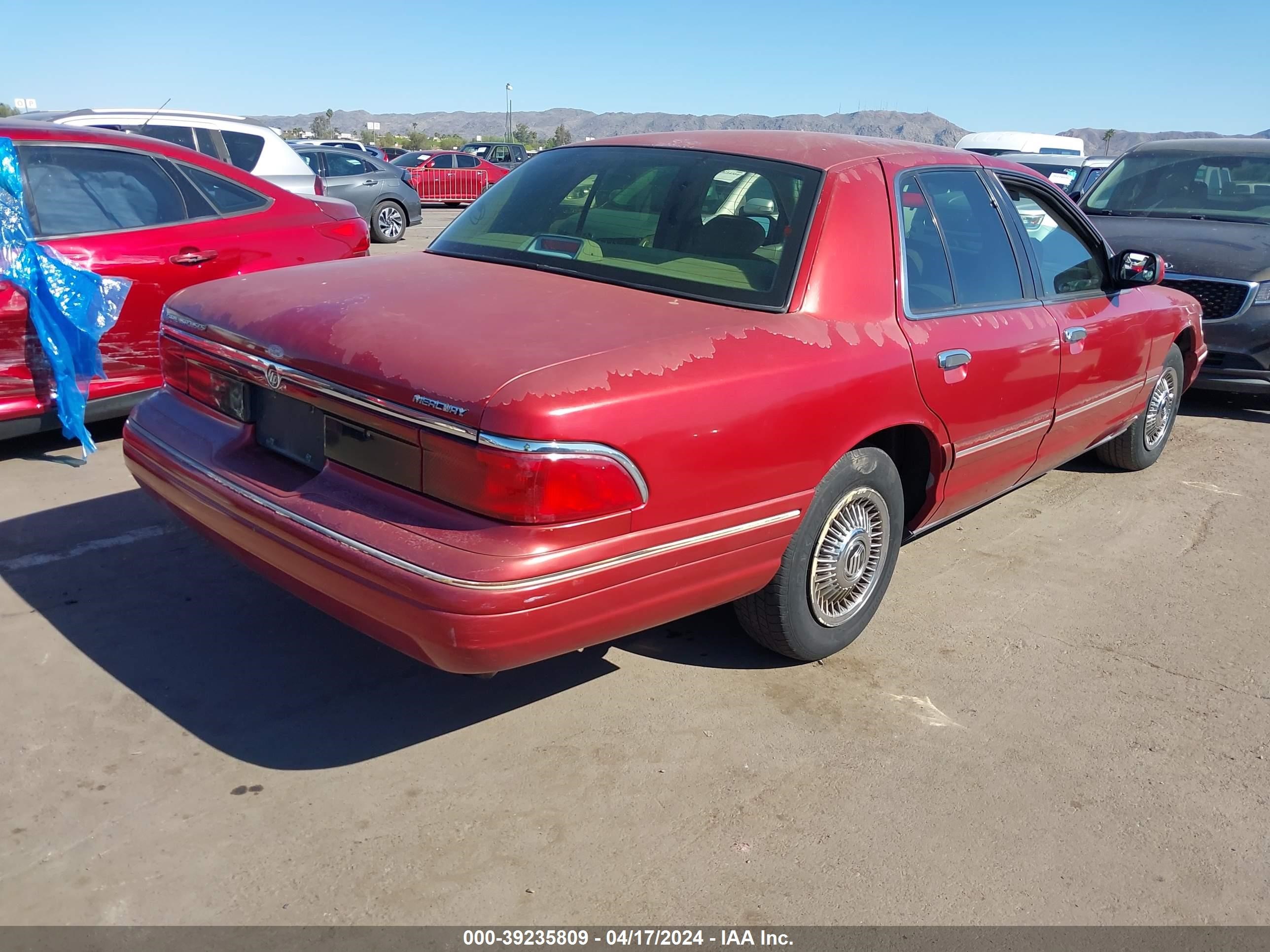 Photo 3 VIN: 2MELM74W8VX742047 - MERCURY GRAND MARQUIS 