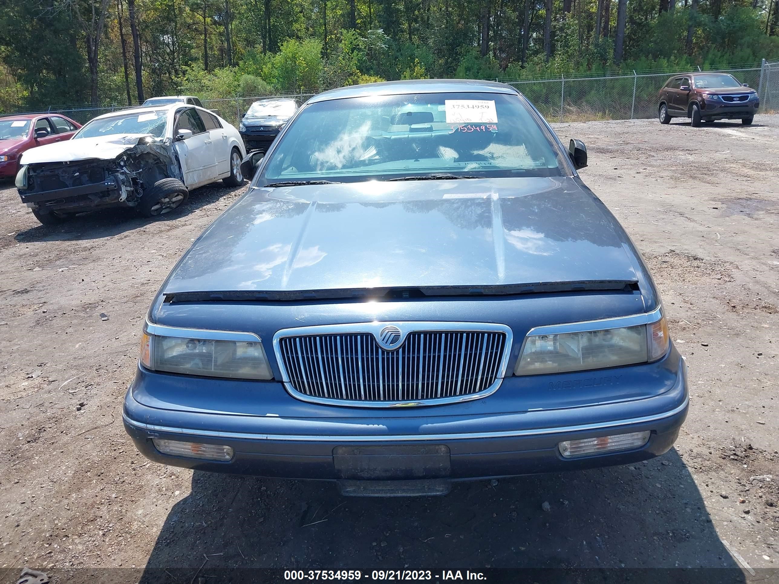 Photo 5 VIN: 2MELM7565TX601111 - MERCURY GRAND MARQUIS 