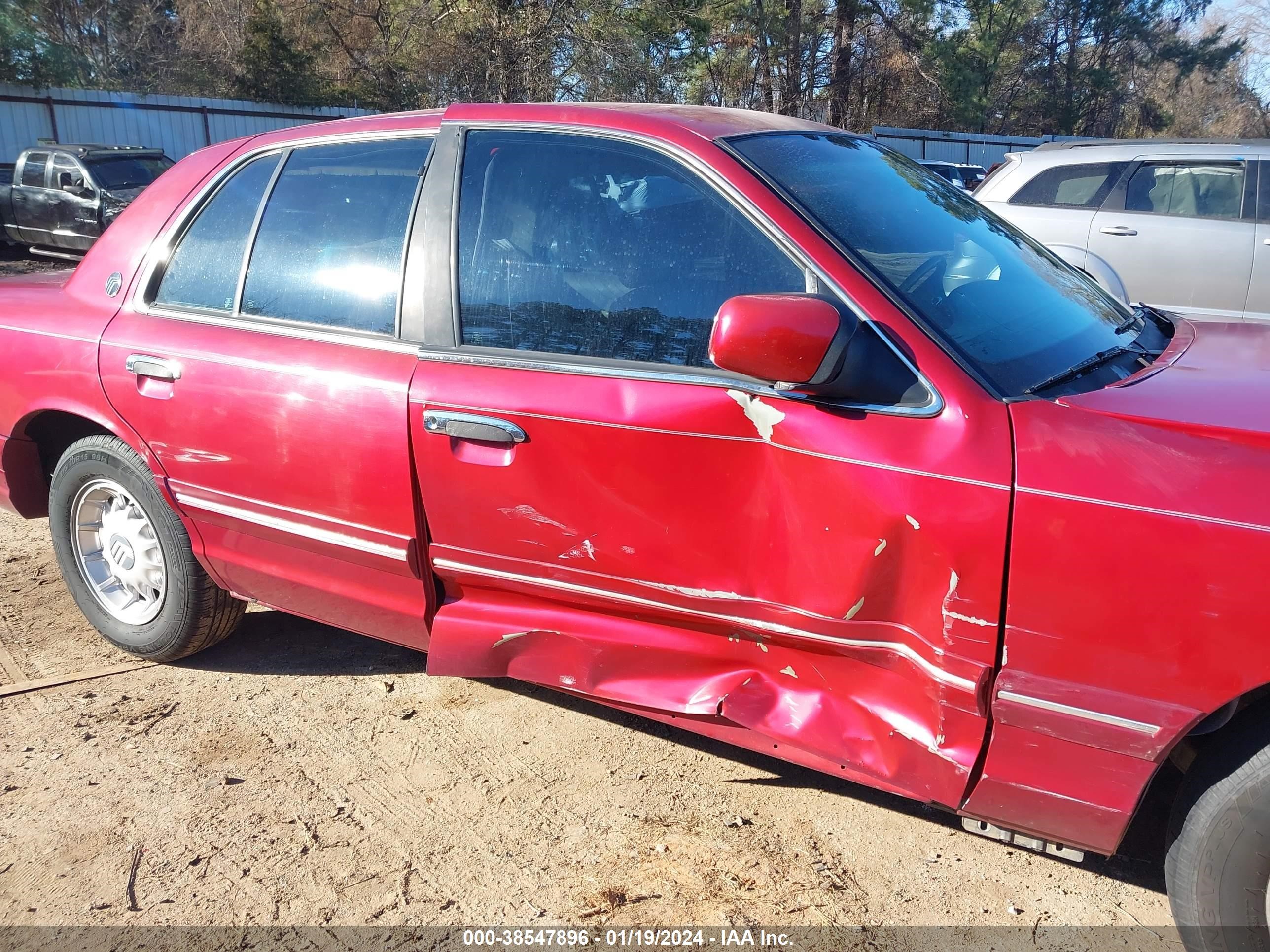 Photo 5 VIN: 2MELM75W0SX632698 - MERCURY GRAND MARQUIS 