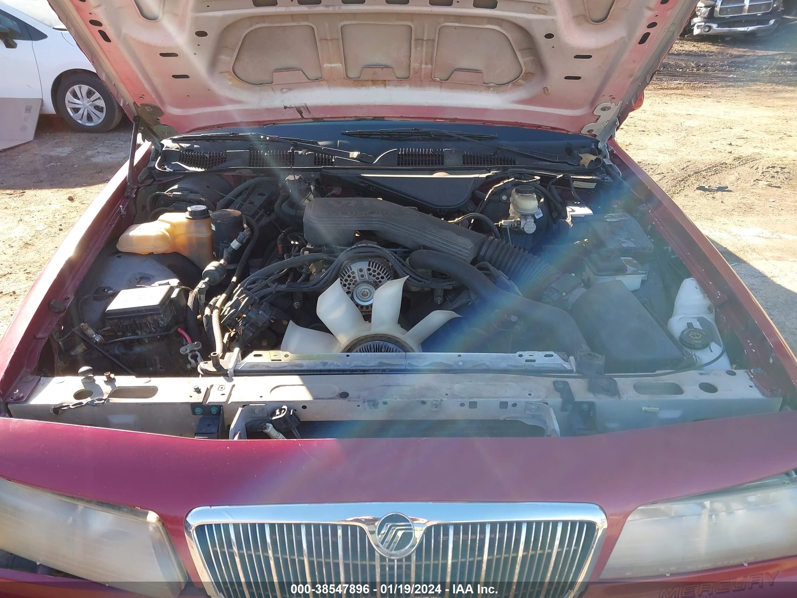 Photo 9 VIN: 2MELM75W0SX632698 - MERCURY GRAND MARQUIS 