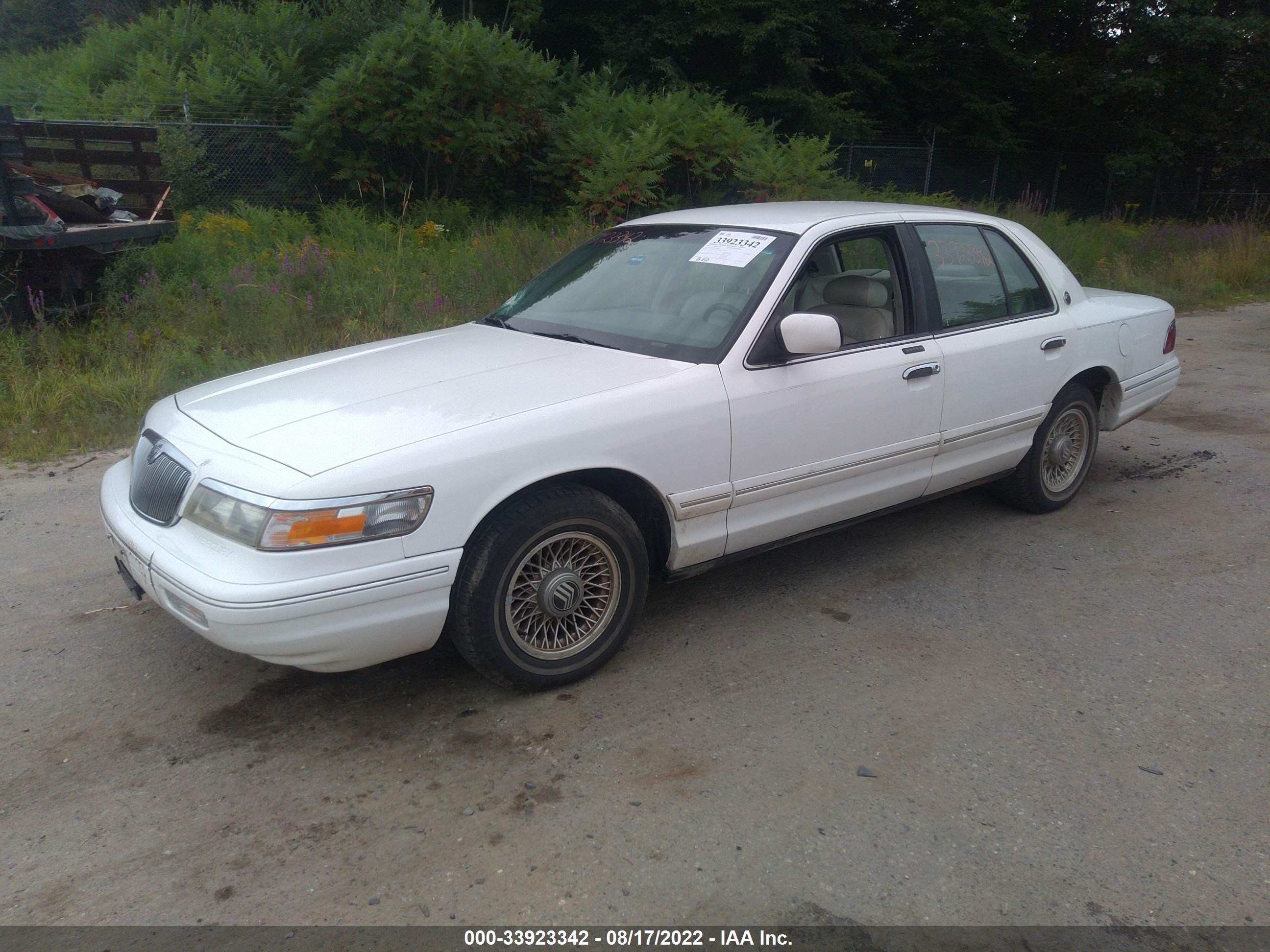 Photo 1 VIN: 2MELM75W0SX665197 - MERCURY GRAND MARQUIS 