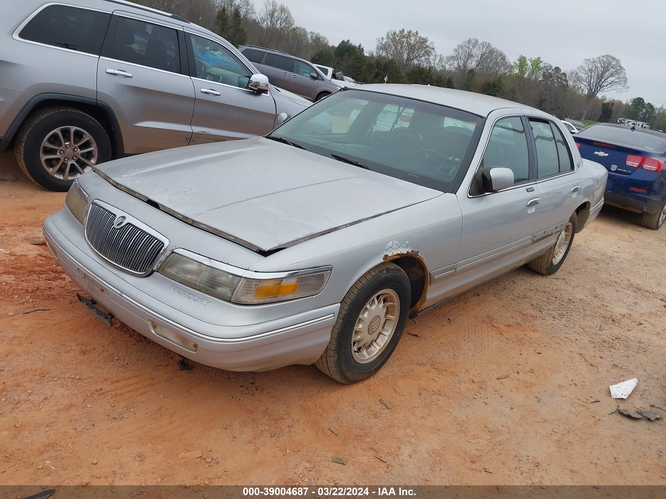 Photo 1 VIN: 2MELM75W0TX689470 - MERCURY GRAND MARQUIS 