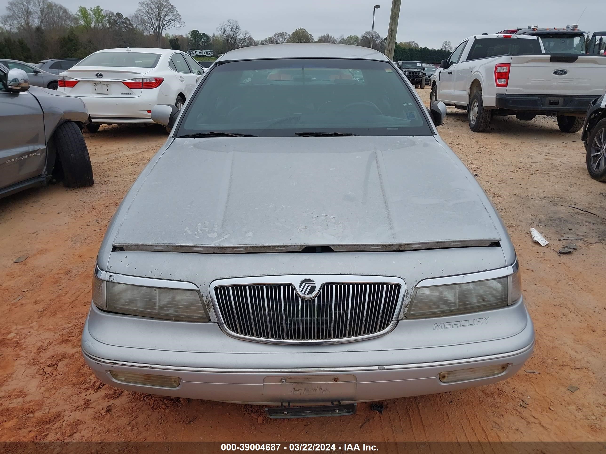 Photo 5 VIN: 2MELM75W0TX689470 - MERCURY GRAND MARQUIS 