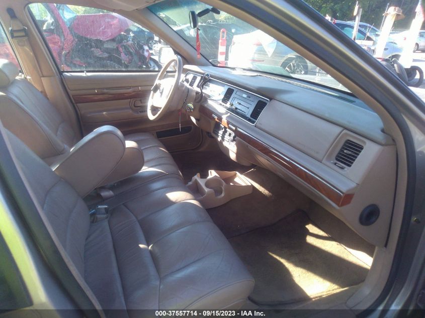 Photo 4 VIN: 2MELM75W1RX631747 - MERCURY GRAND MARQUIS 