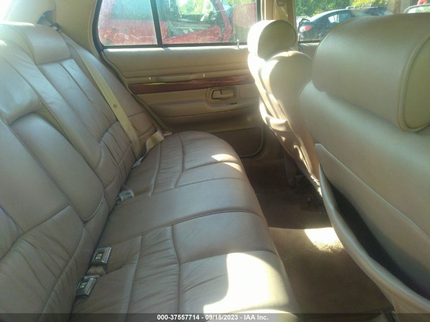 Photo 7 VIN: 2MELM75W1RX631747 - MERCURY GRAND MARQUIS 