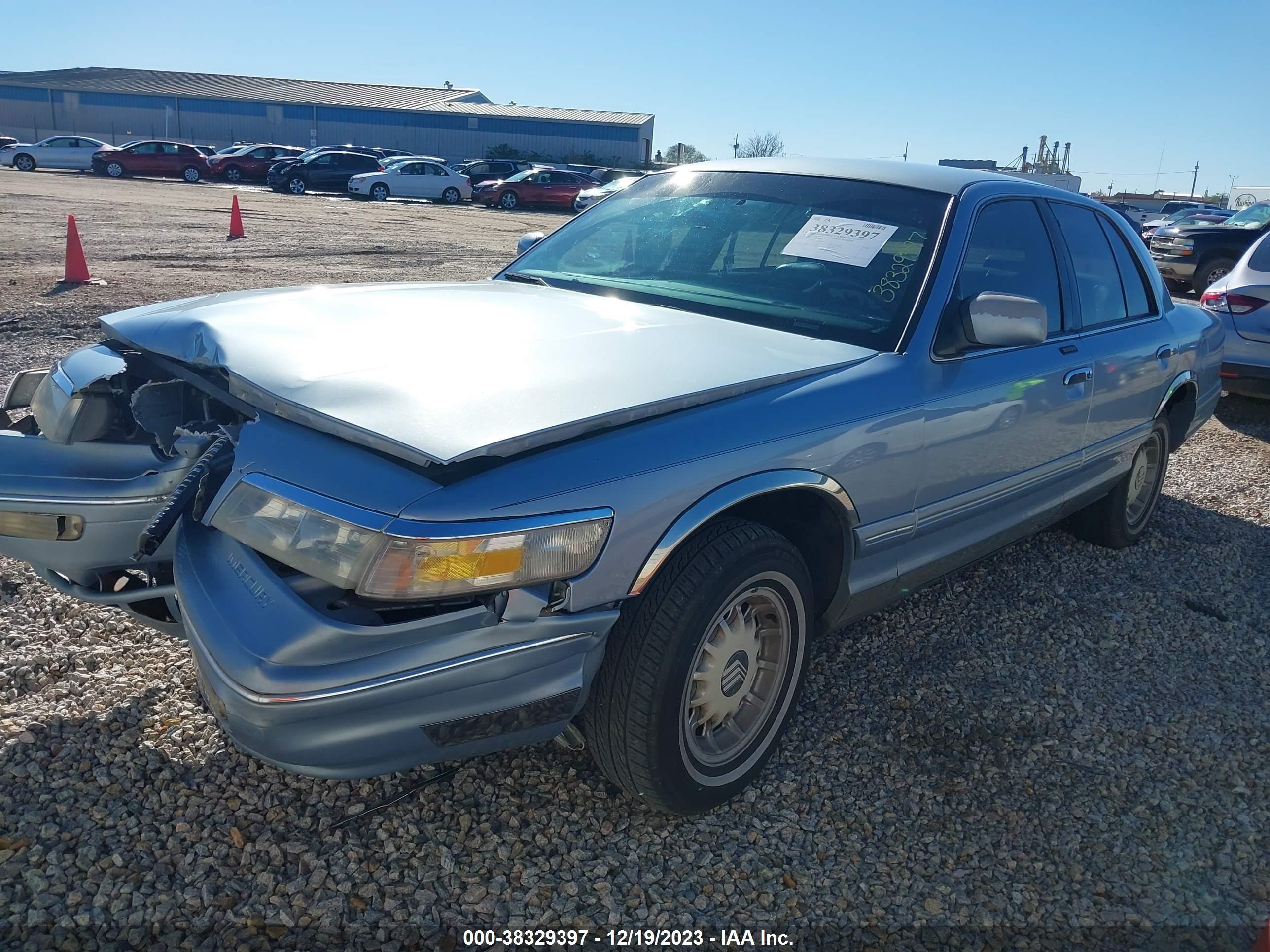 Photo 1 VIN: 2MELM75W2VX687982 - MERCURY GRAND MARQUIS 