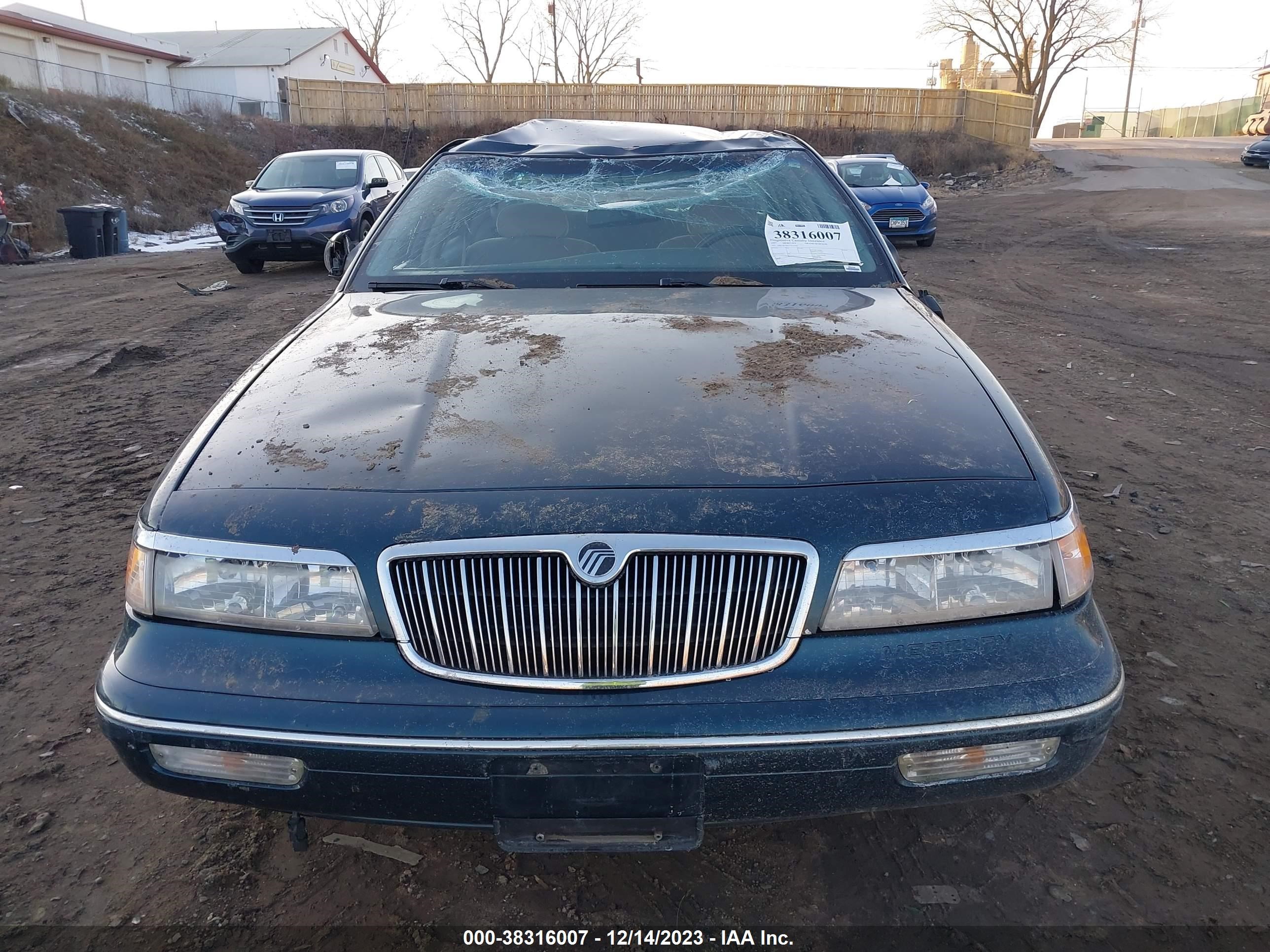 Photo 11 VIN: 2MELM75W2VX717238 - MERCURY GRAND MARQUIS 