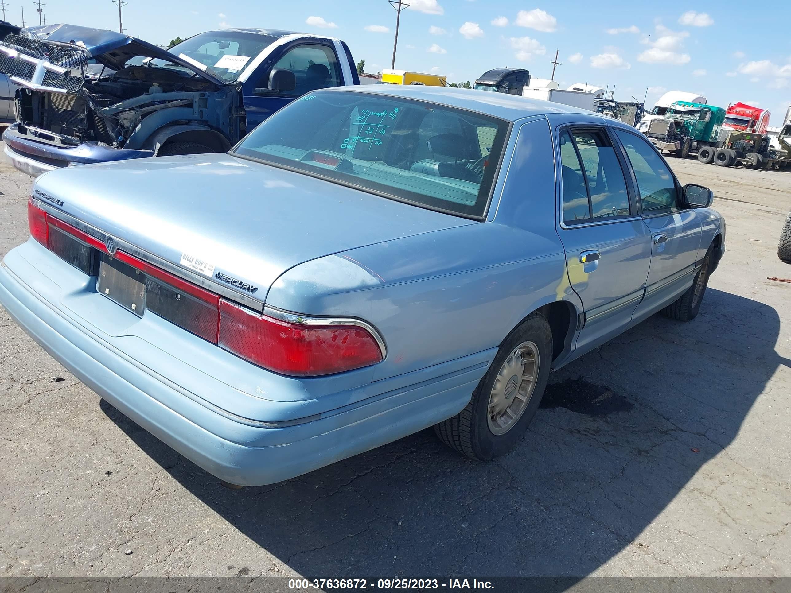 Photo 3 VIN: 2MELM75W4VX731836 - MERCURY GRAND MARQUIS 