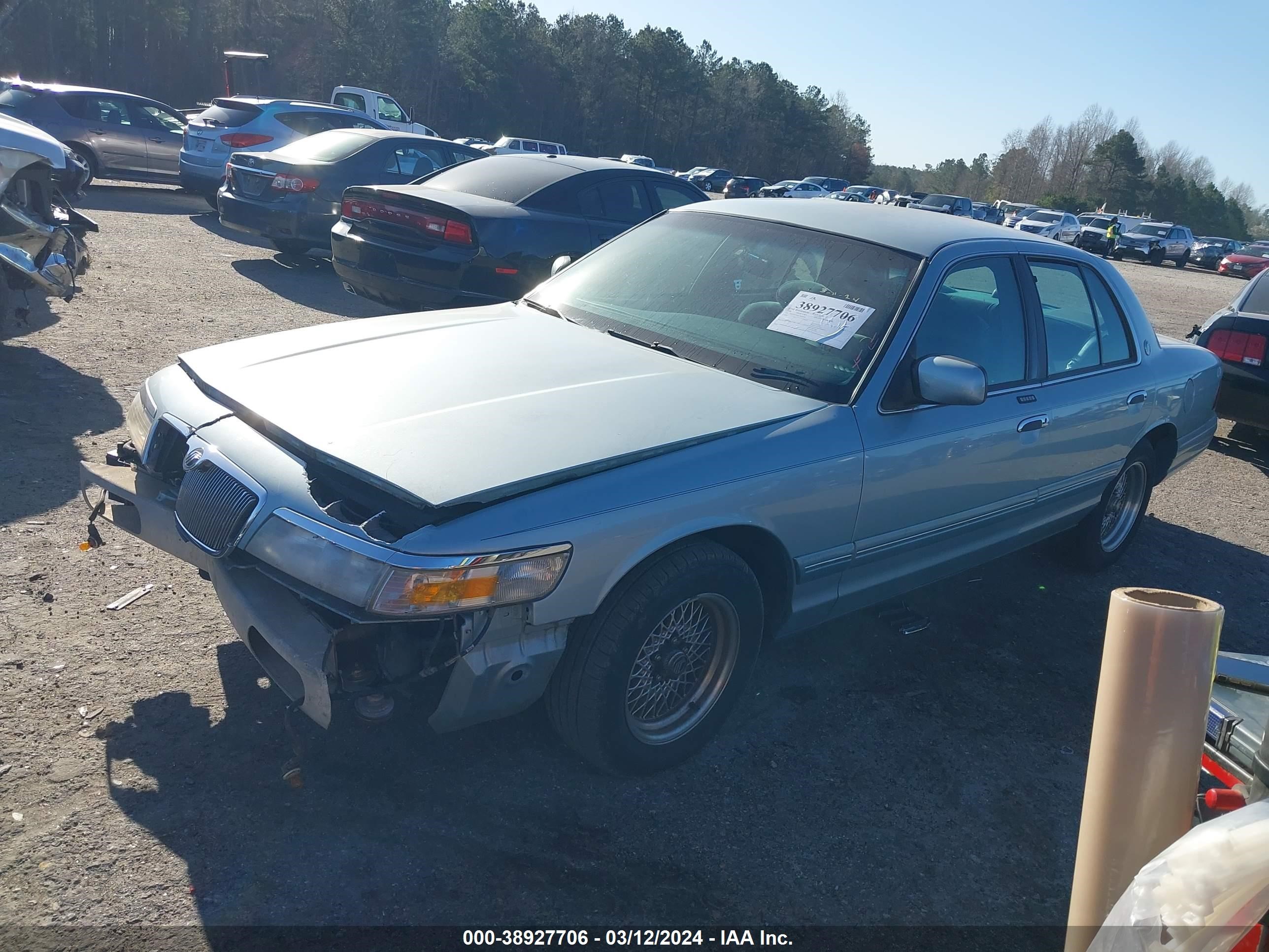 Photo 1 VIN: 2MELM75W5TX693594 - MERCURY GRAND MARQUIS 