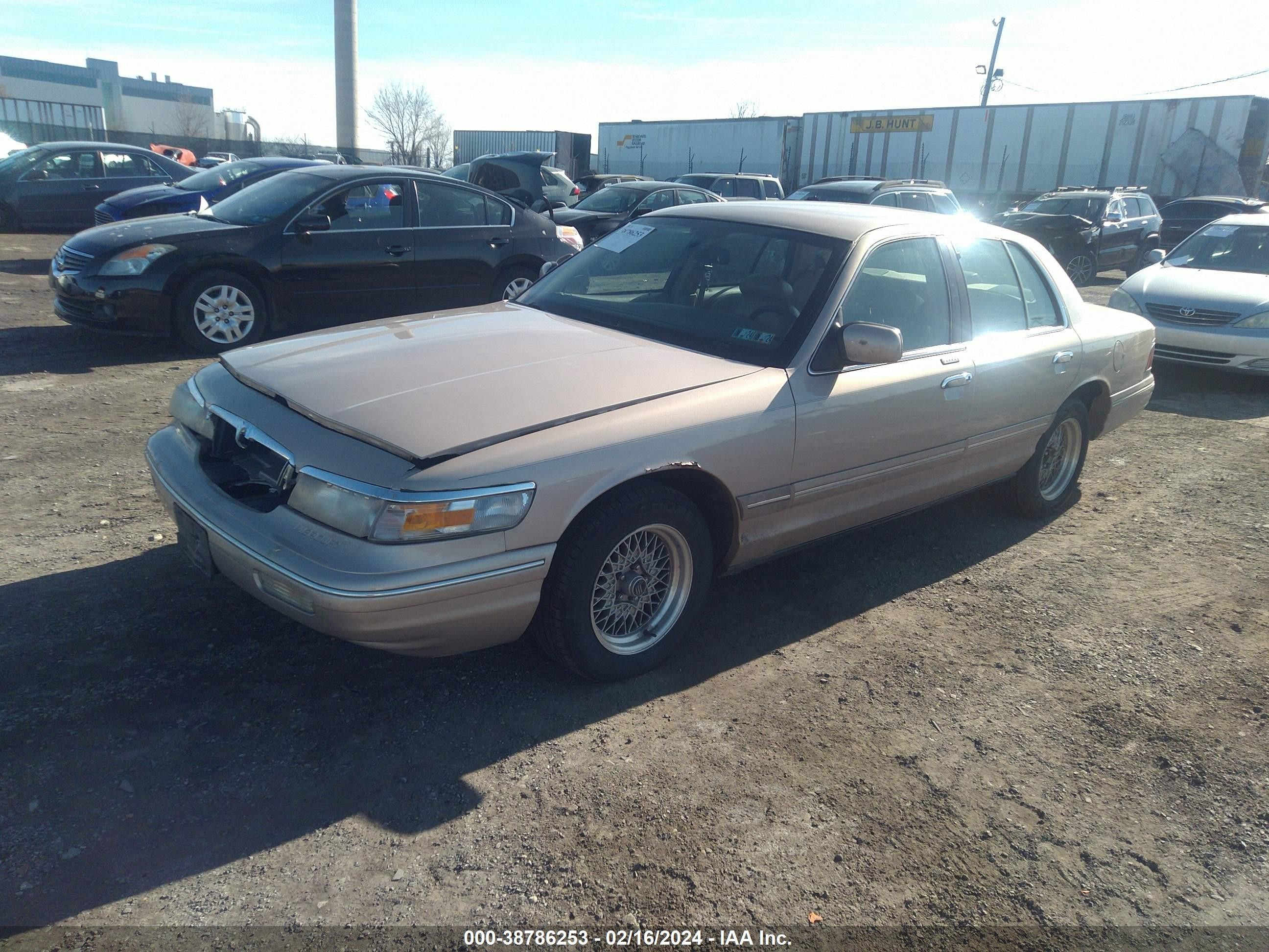 Photo 1 VIN: 2MELM75W5VX630188 - MERCURY GRAND MARQUIS 