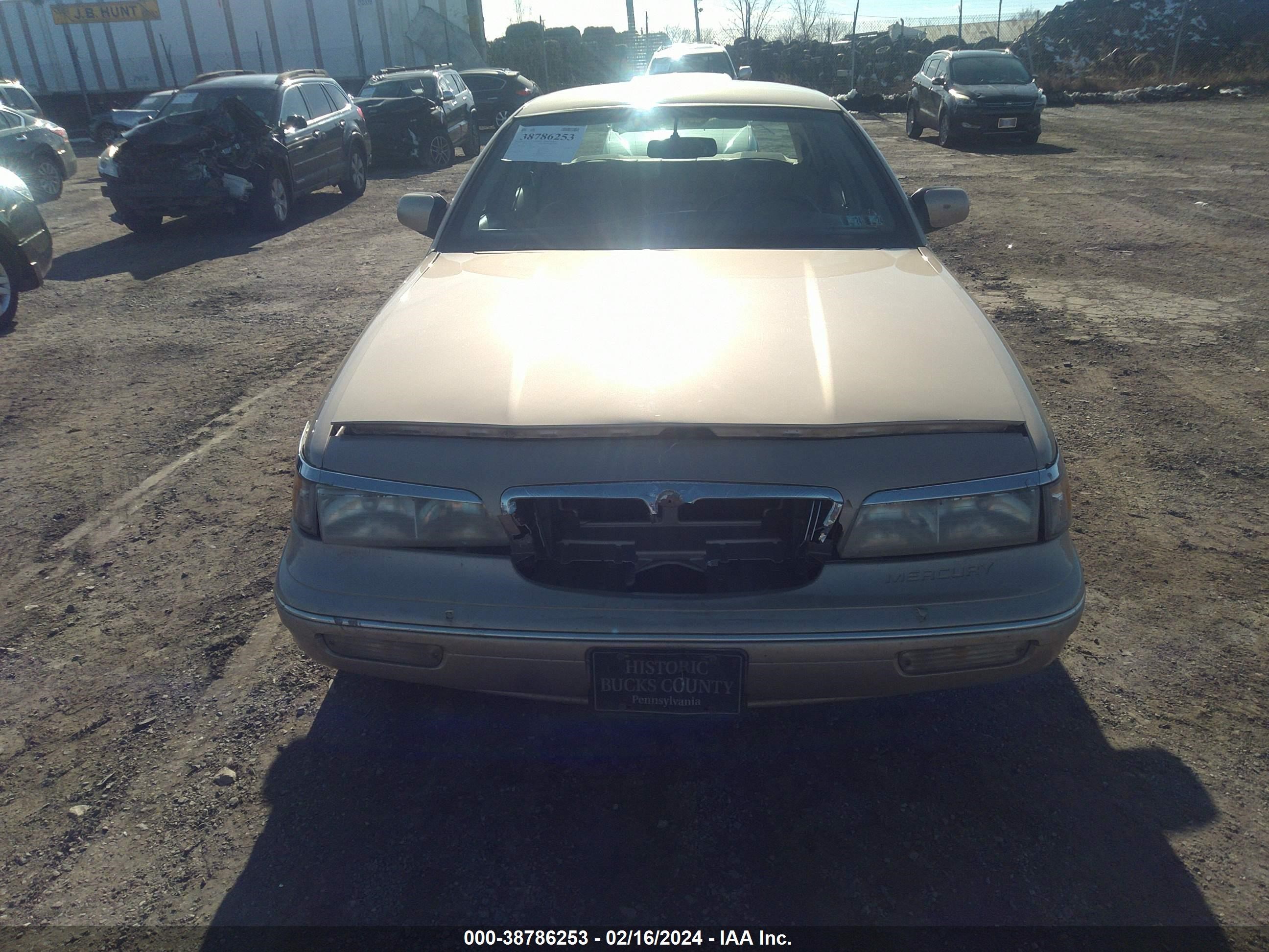 Photo 5 VIN: 2MELM75W5VX630188 - MERCURY GRAND MARQUIS 