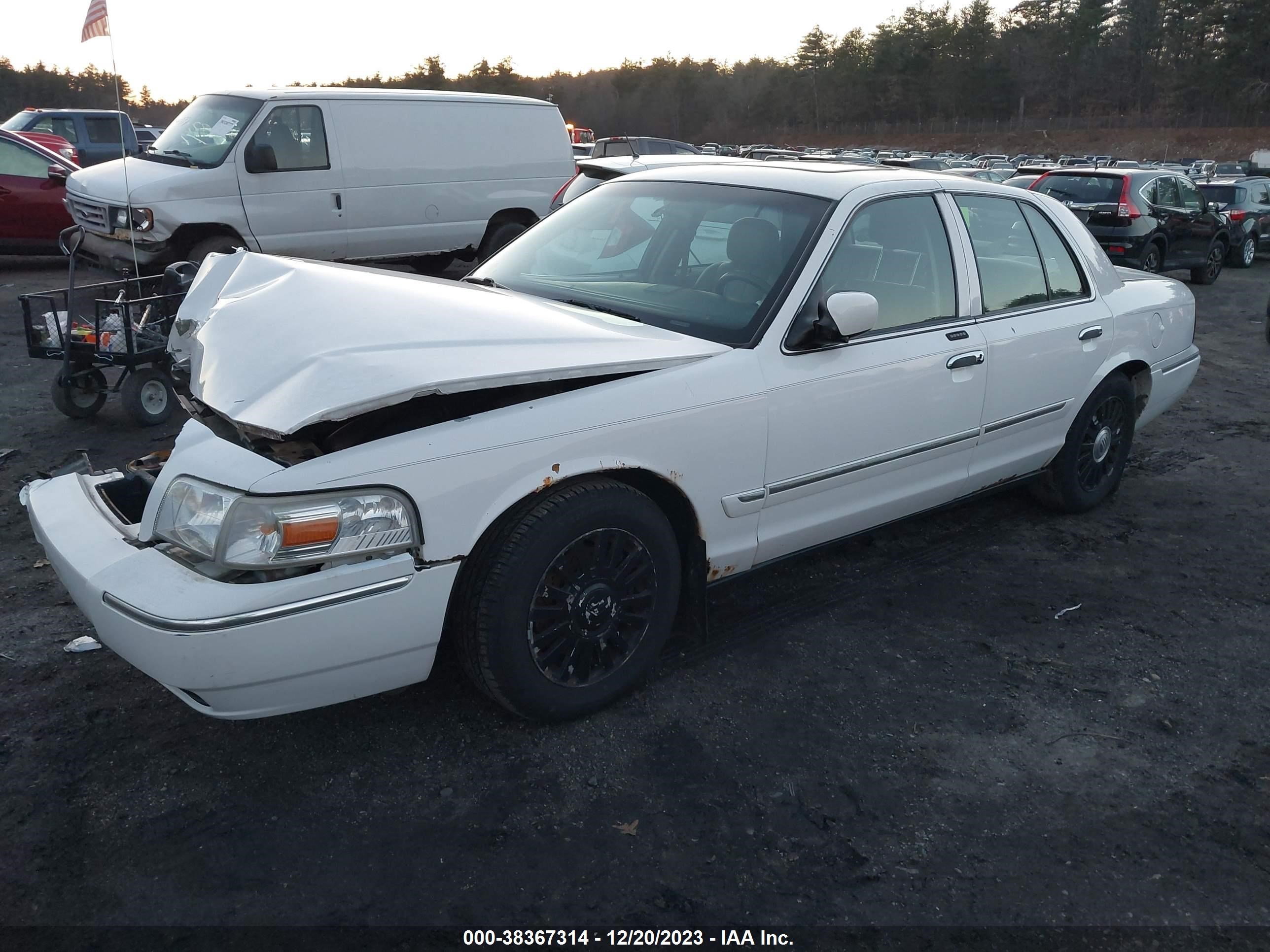 Photo 1 VIN: 2MHFM75V16X629497 - MERCURY GRAND MARQUIS 