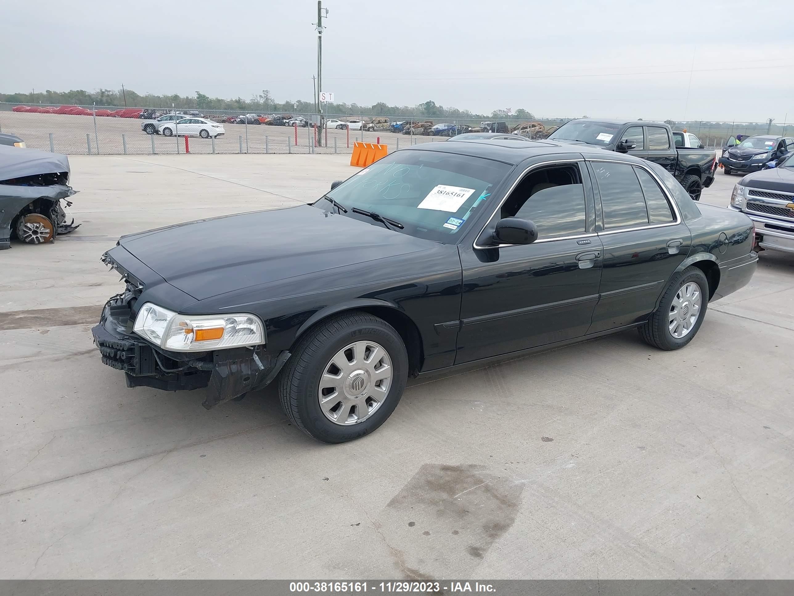 Photo 2 VIN: 2MHFM75V18X629163 - MERCURY GRAND MARQUIS 