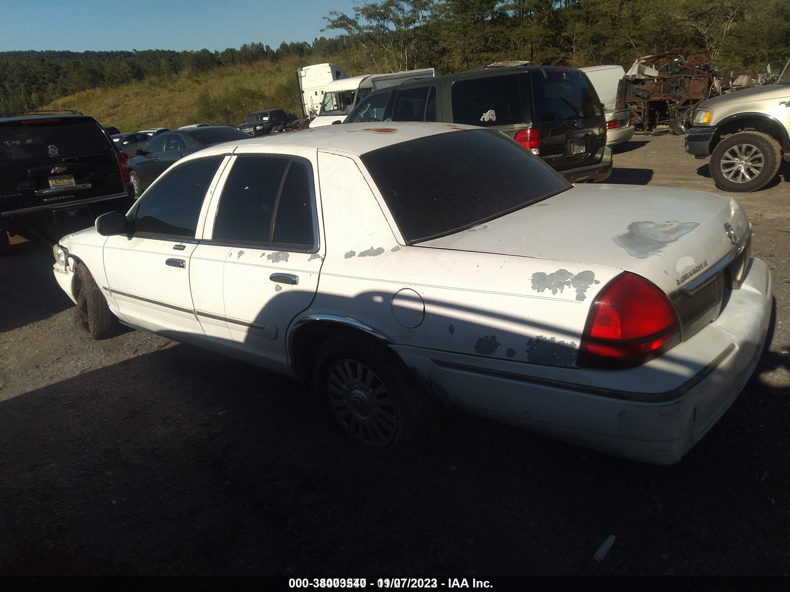 Photo 3 VIN: 2MHFM75V36X639318 - MERCURY GRAND MARQUIS 