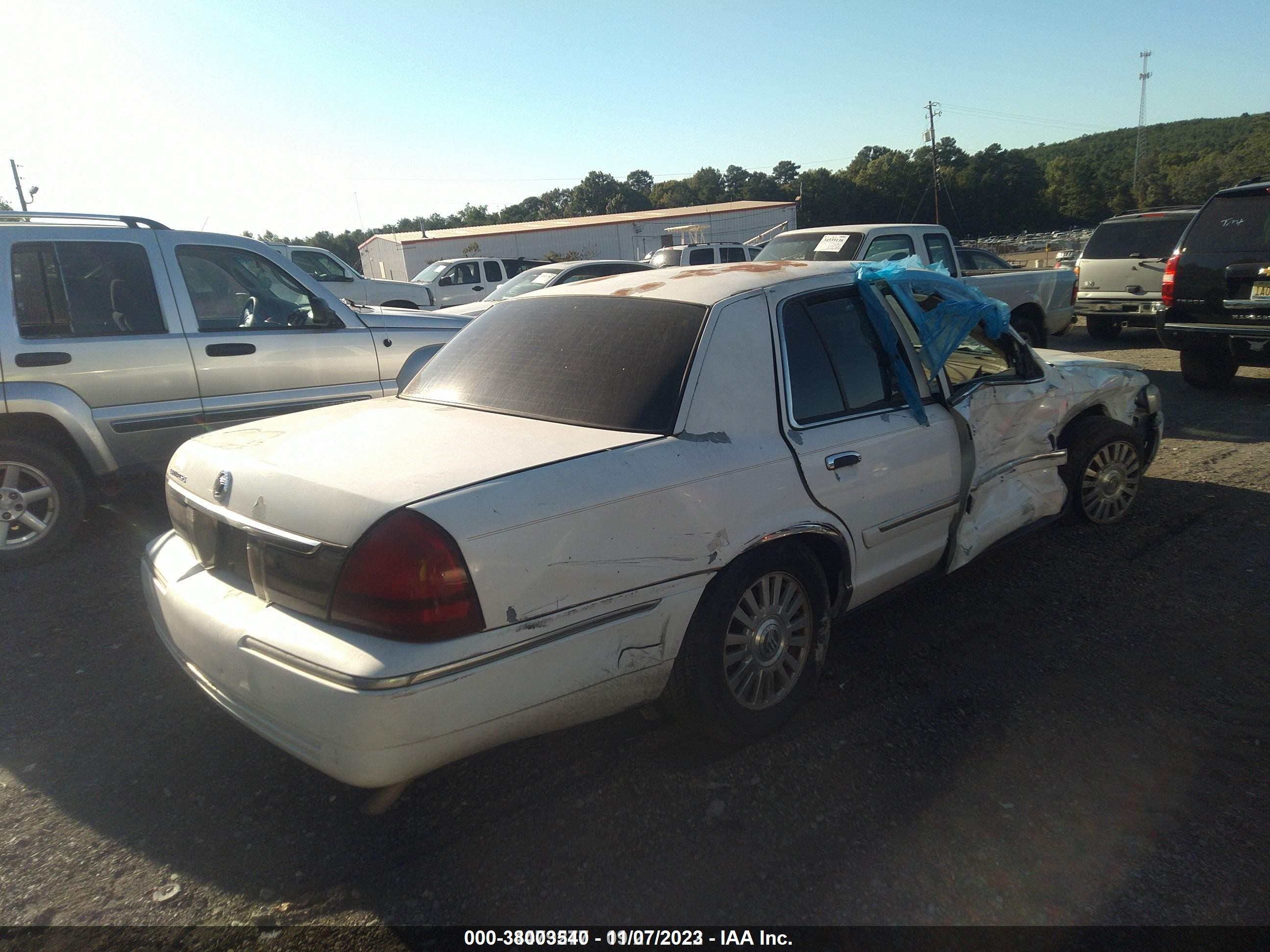 Photo 4 VIN: 2MHFM75V36X639318 - MERCURY GRAND MARQUIS 