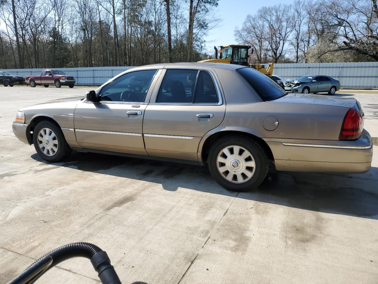 Photo 1 VIN: 2MHFM75W05X654138 - MERCURY GRAND MARQUIS 