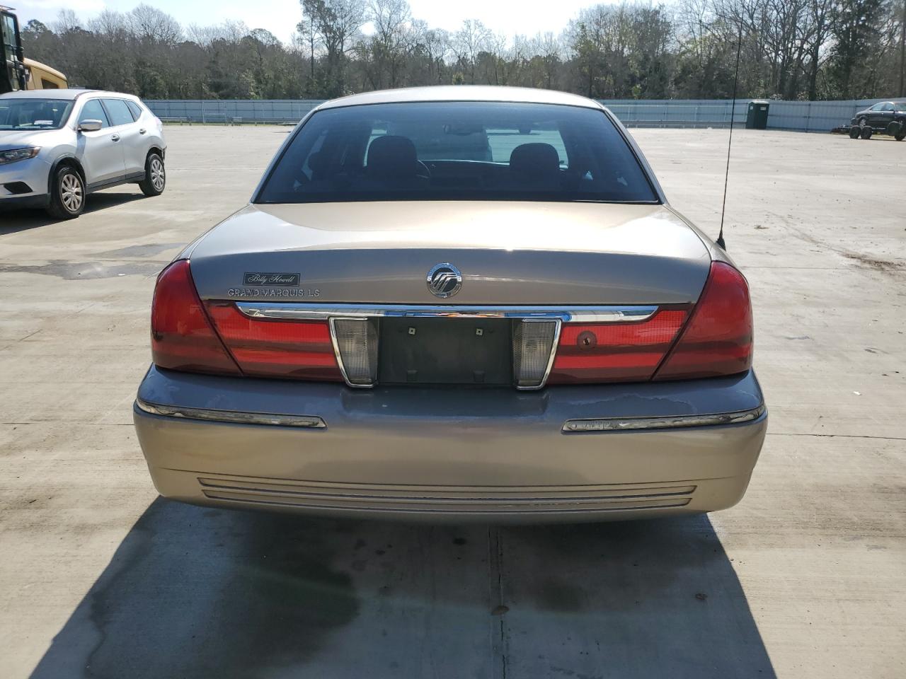 Photo 5 VIN: 2MHFM75W05X654138 - MERCURY GRAND MARQUIS 