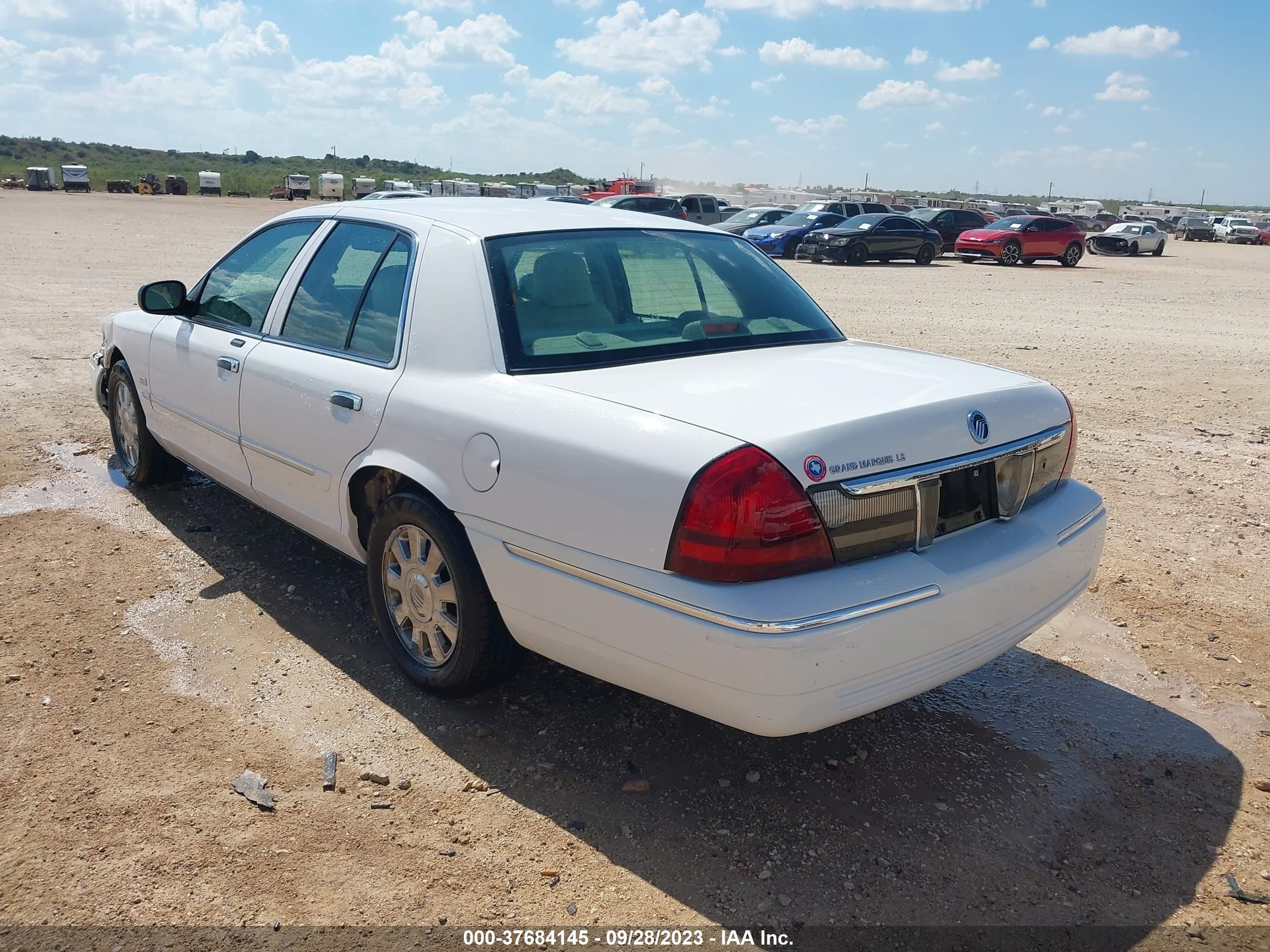 Photo 2 VIN: 2MHHM75V17X620695 - MERCURY GRAND MARQUIS 