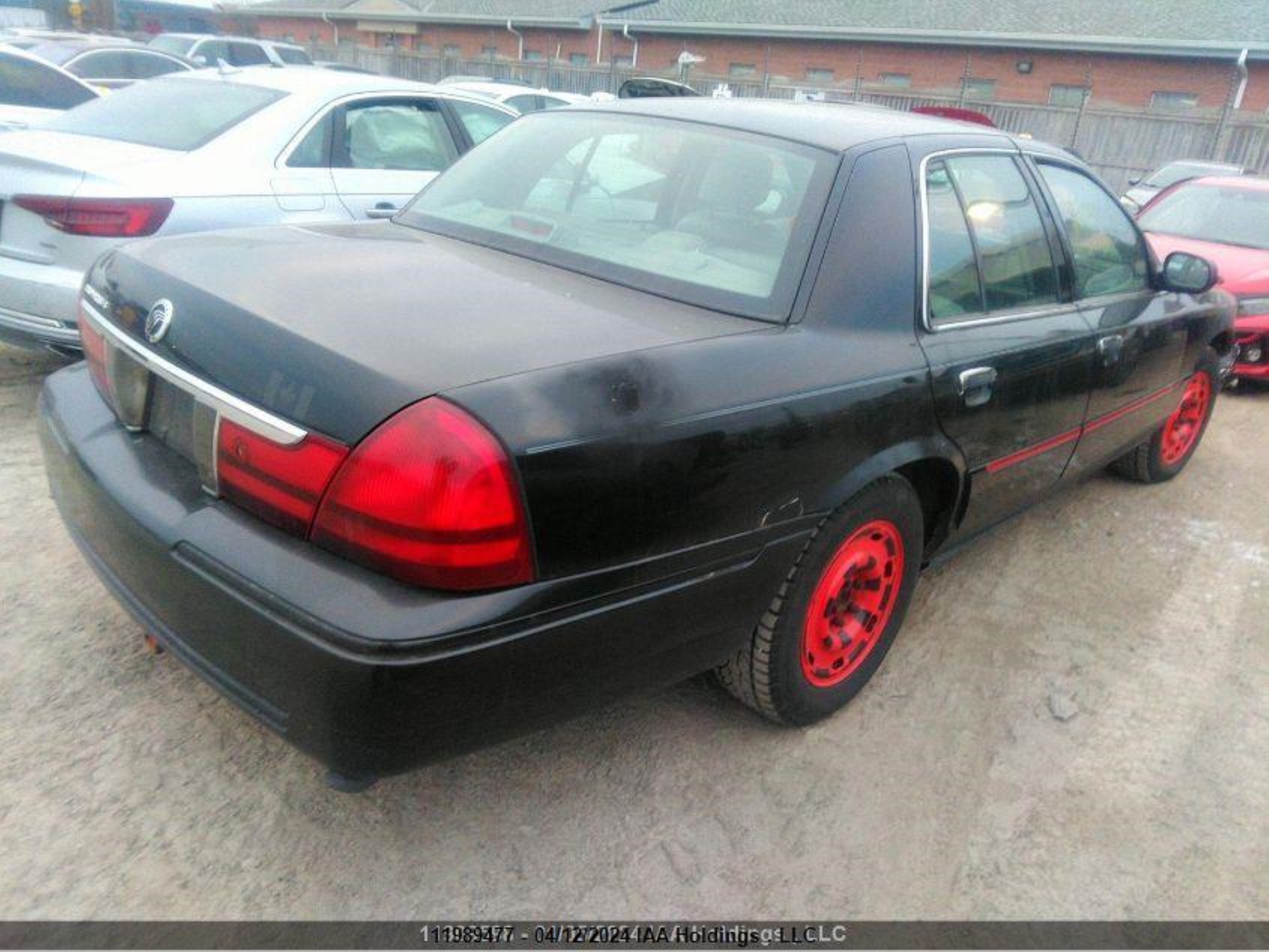 Photo 3 VIN: 2MHHM75W25X652822 - MERCURY GRAND MARQUIS 