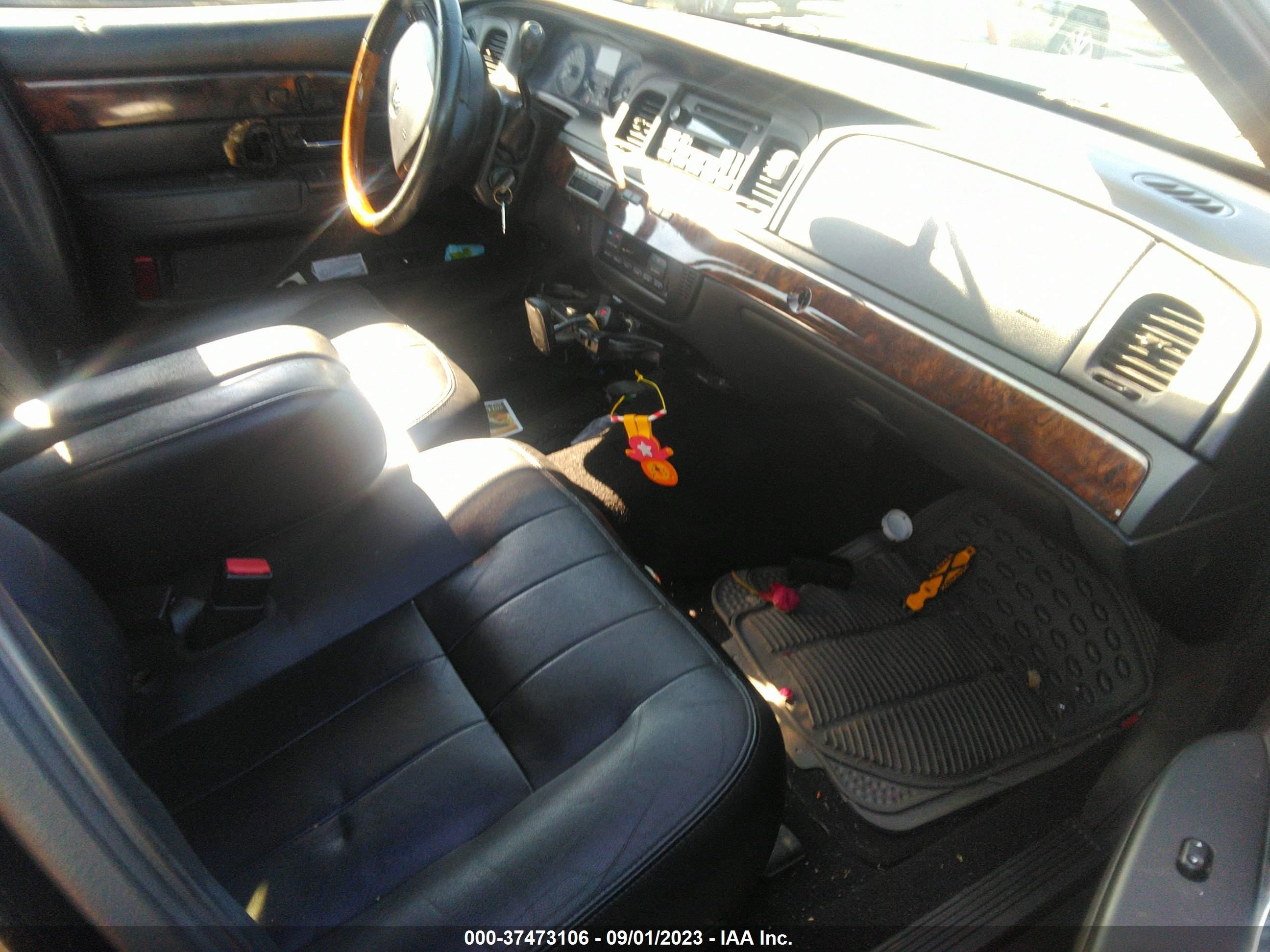 Photo 4 VIN: 2MHHM75W46X647915 - MERCURY GRAND MARQUIS 