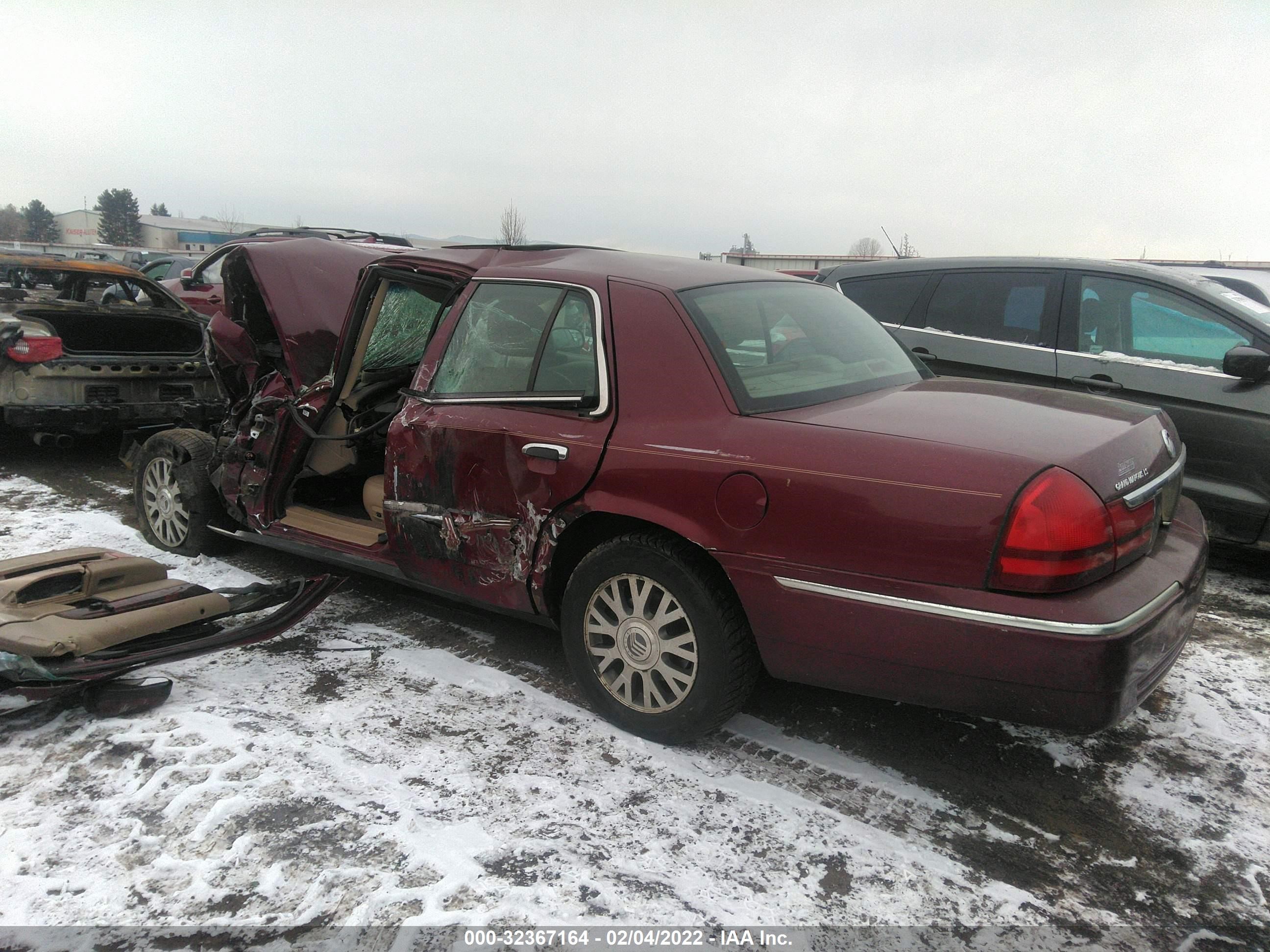 Photo 2 VIN: 2MHHM75W54X659973 - MERCURY GRAND MARQUIS 