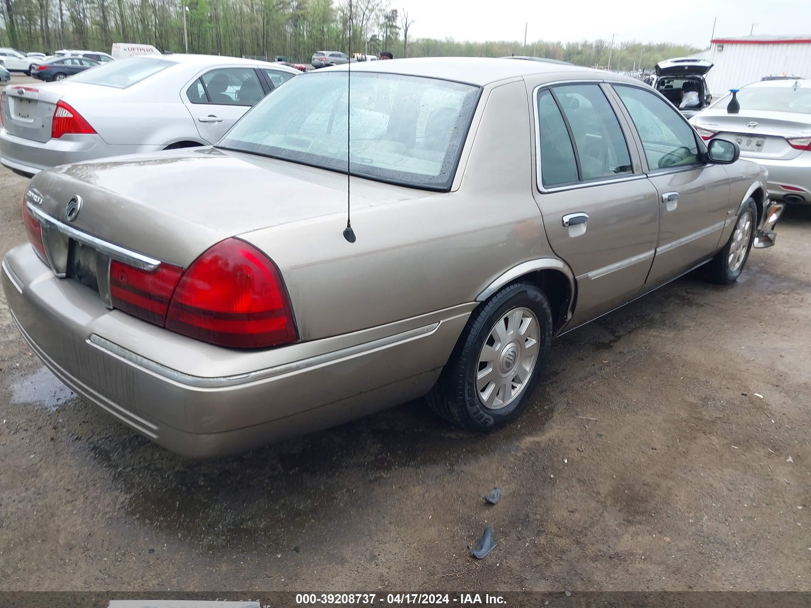 Photo 3 VIN: 2MHHM75WX5X618692 - MERCURY GRAND MARQUIS 